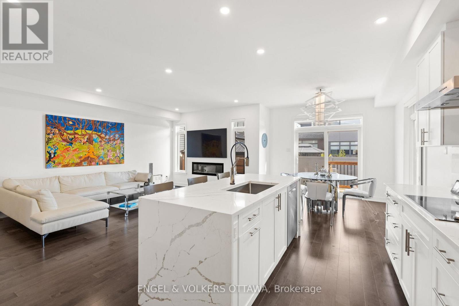 1047 Hydrangea Avenue