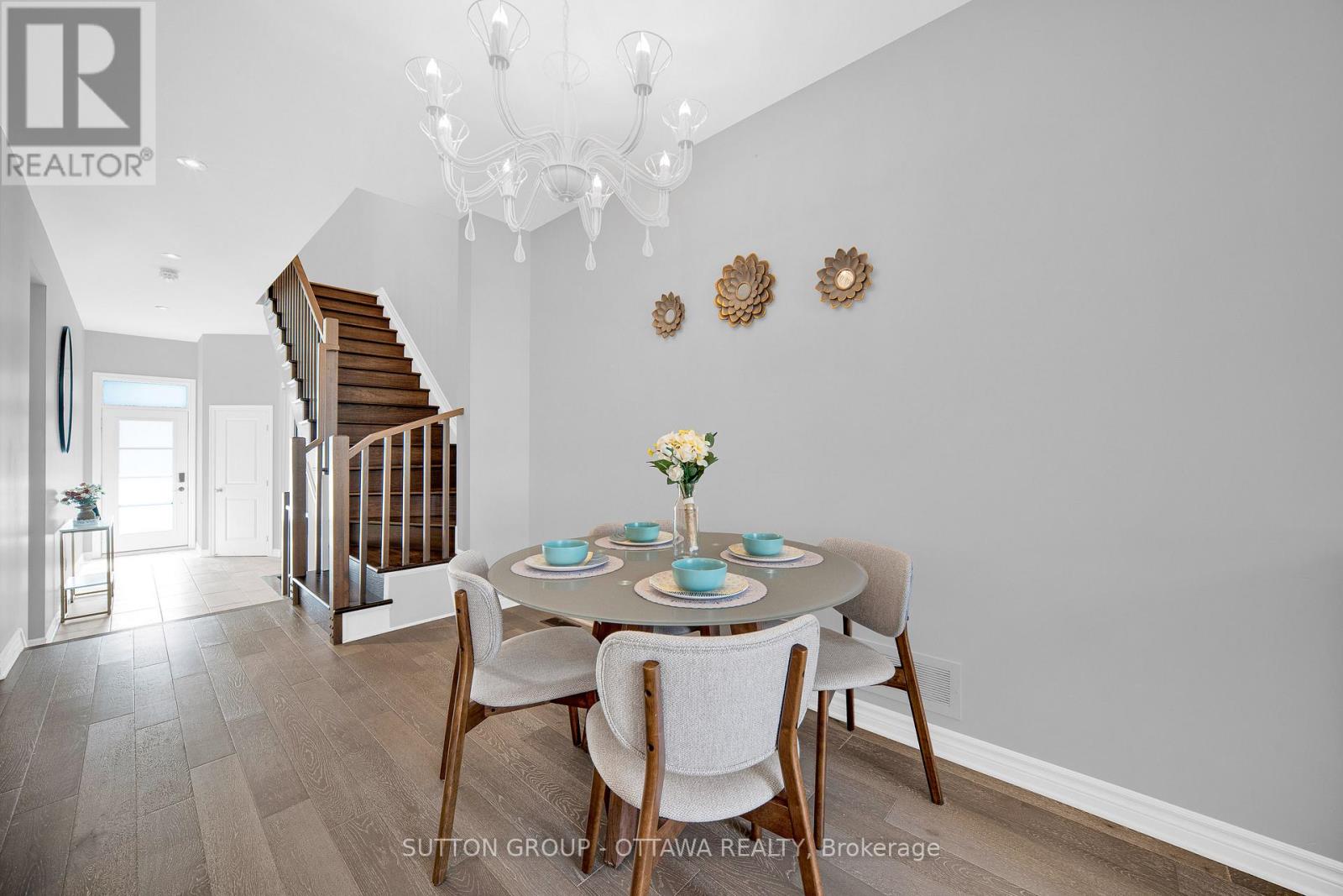 776 Carnelian Crescent