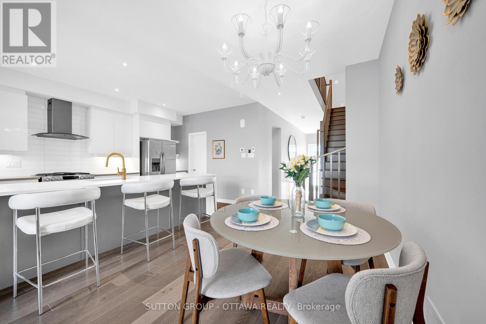 776 Carnelian Crescent