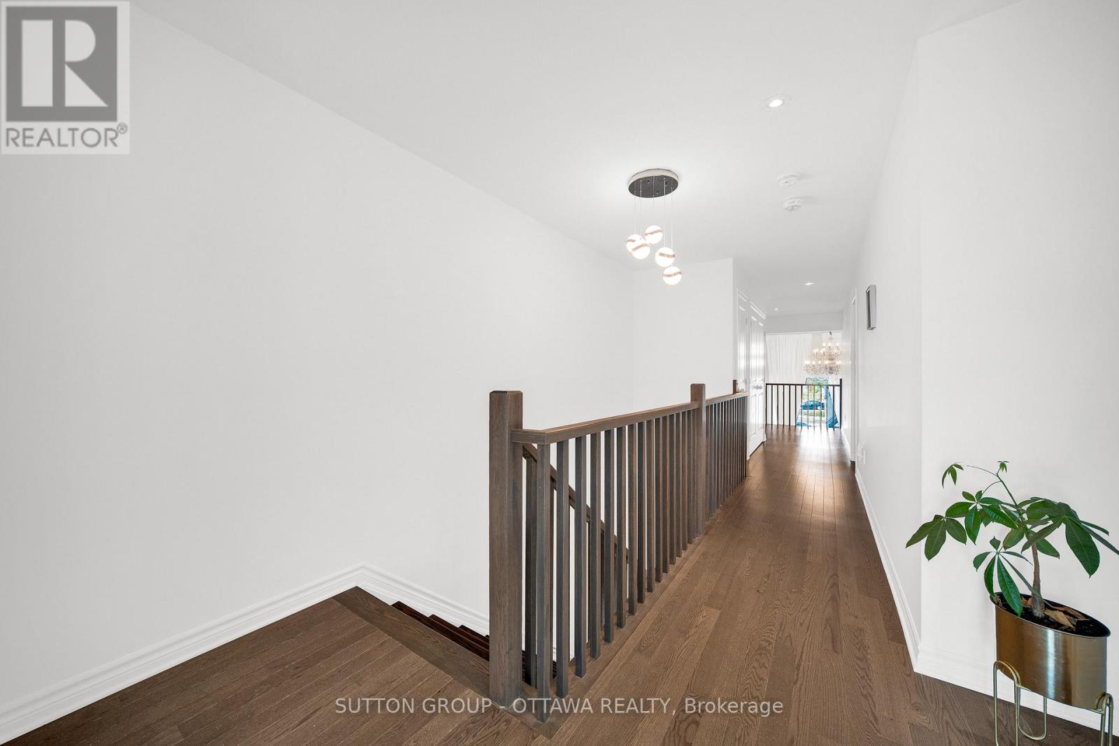 776 Carnelian Crescent