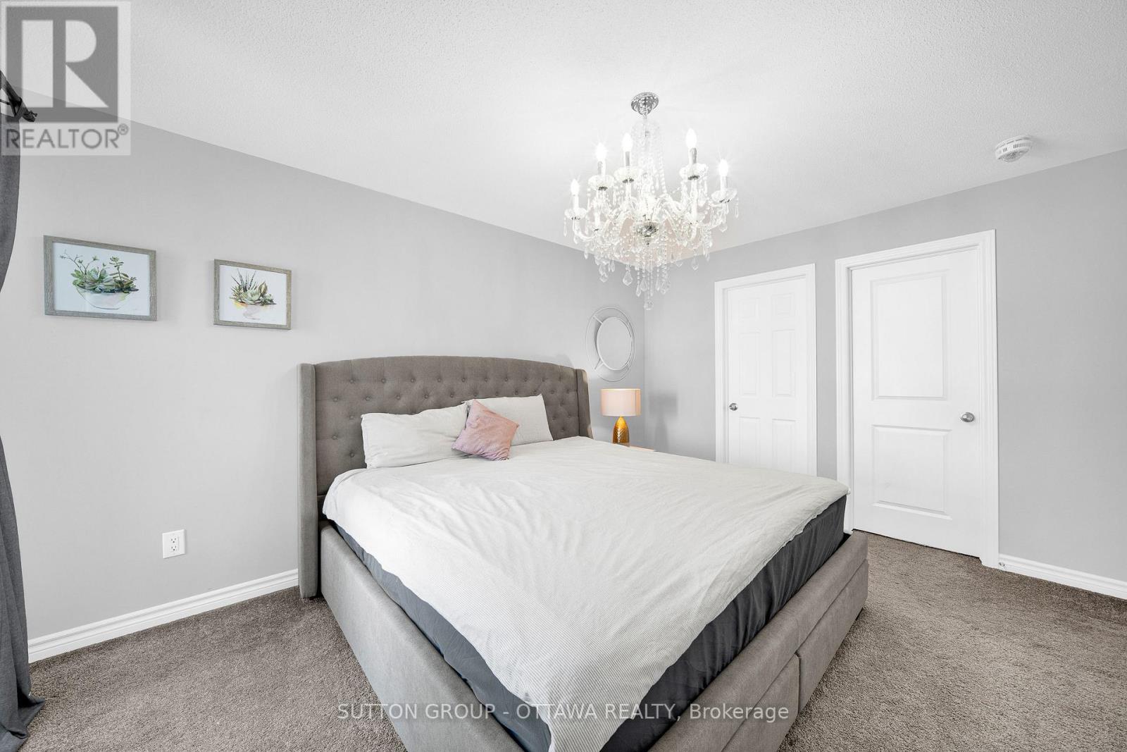 776 Carnelian Crescent