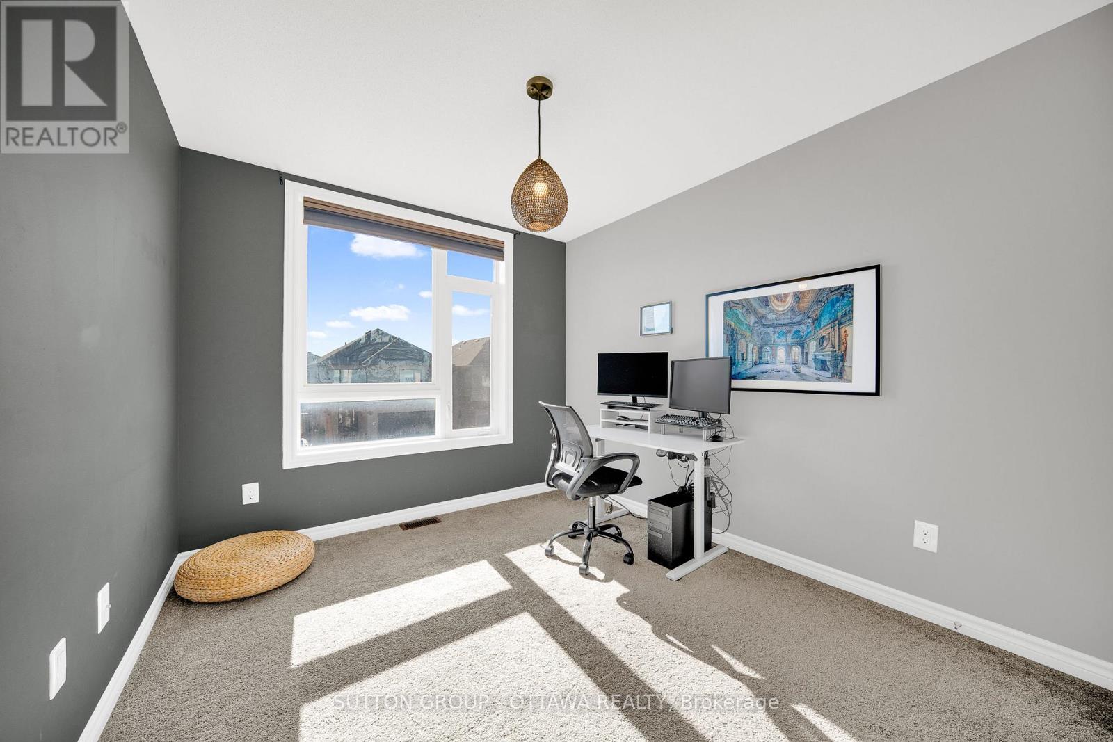 776 Carnelian Crescent