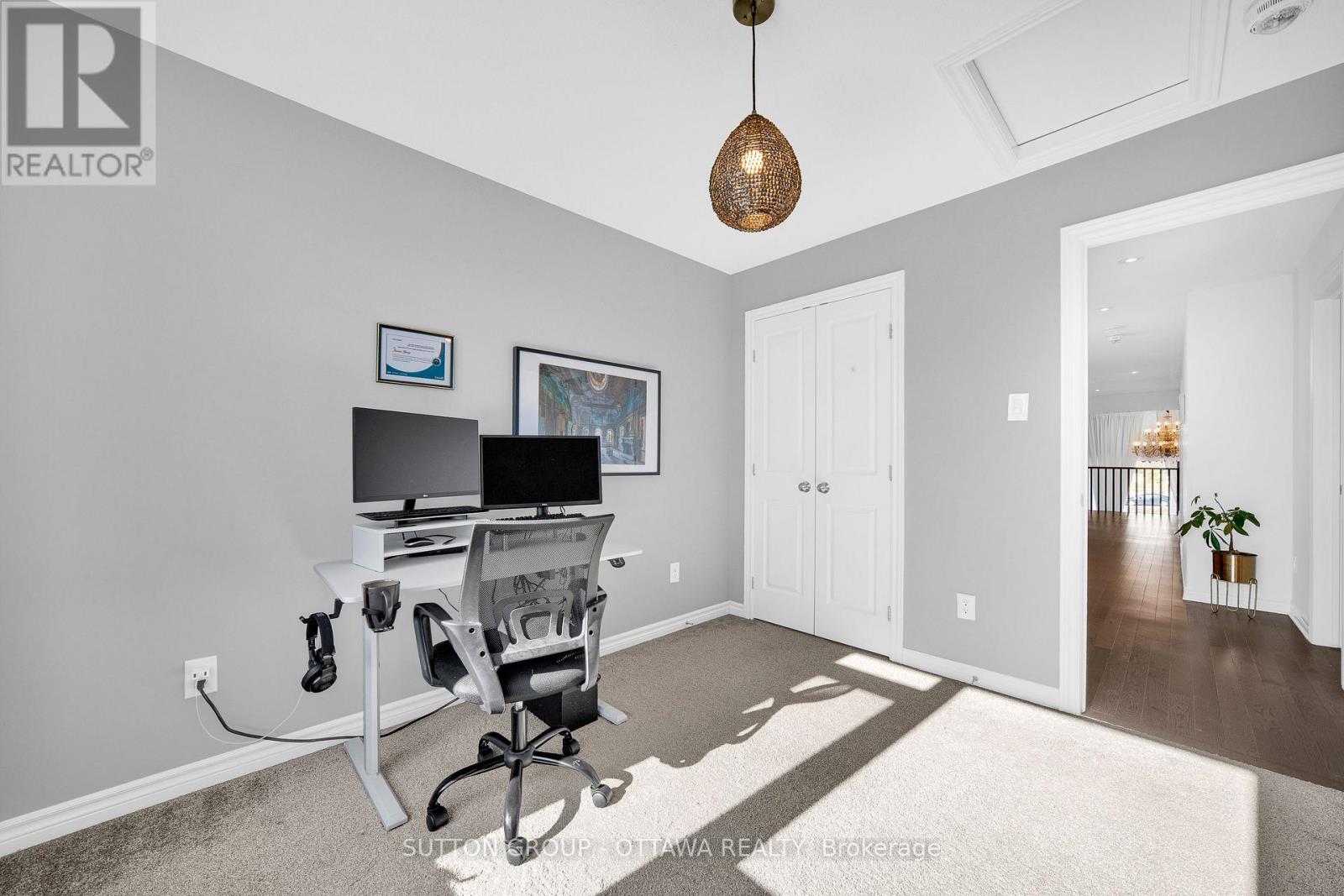 776 Carnelian Crescent