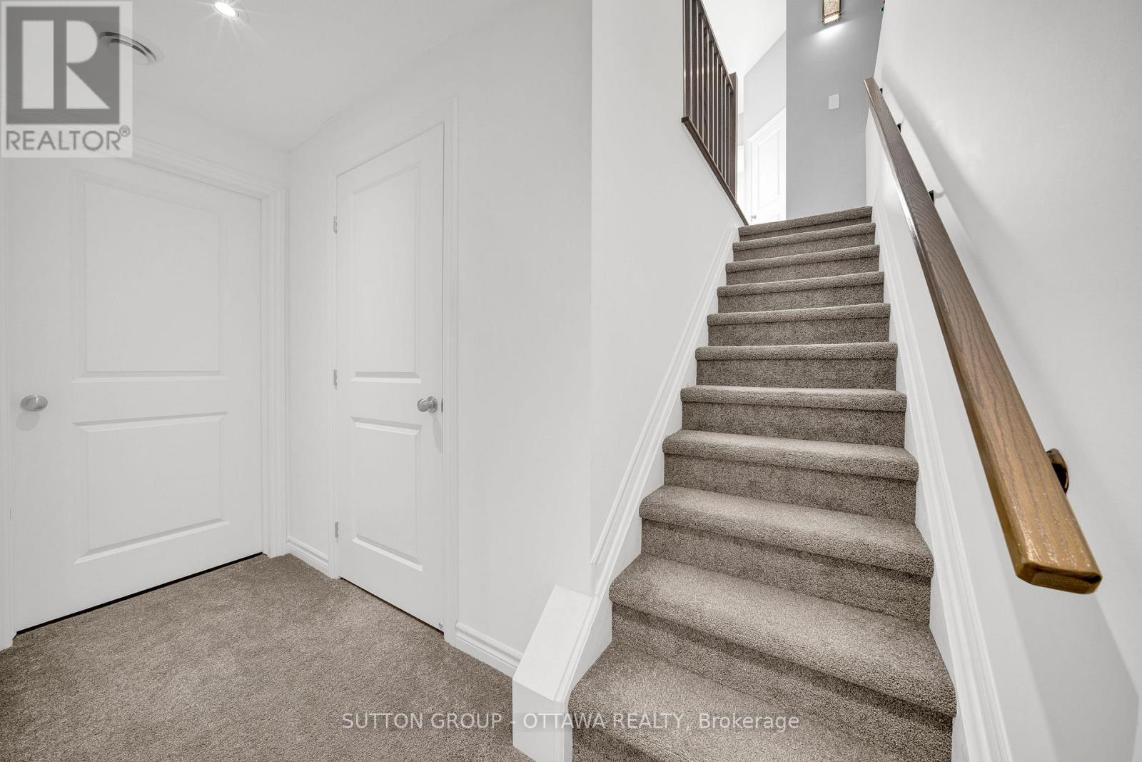 776 Carnelian Crescent