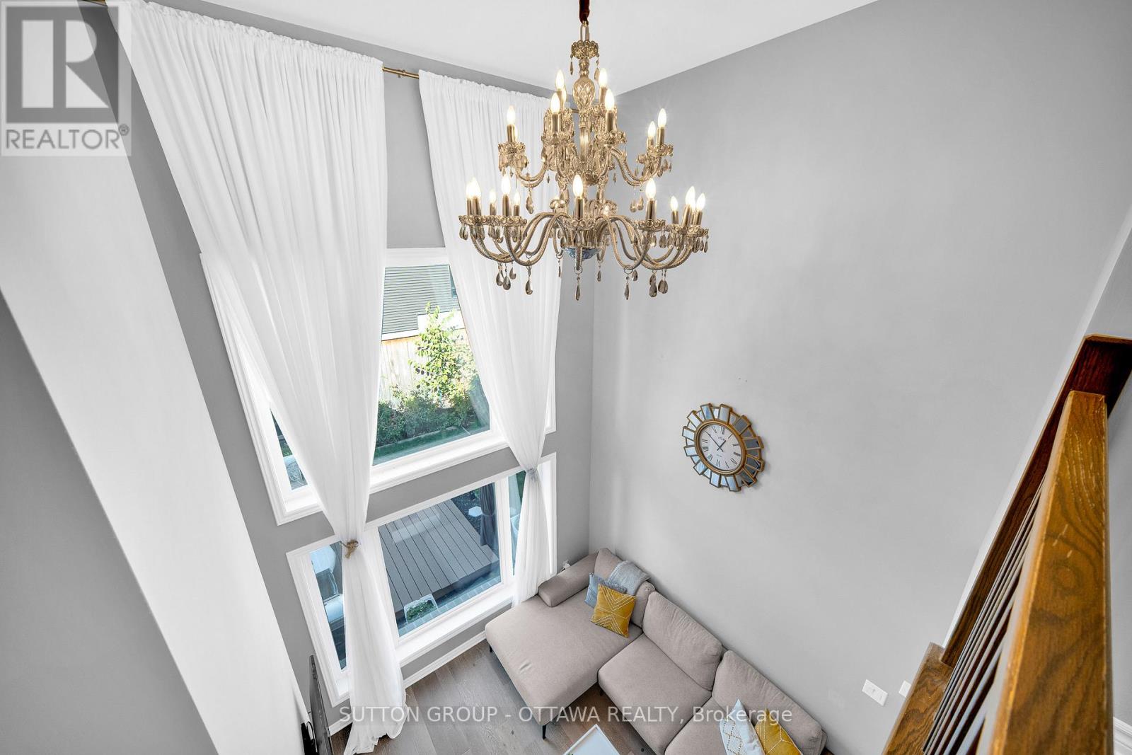 776 Carnelian Crescent