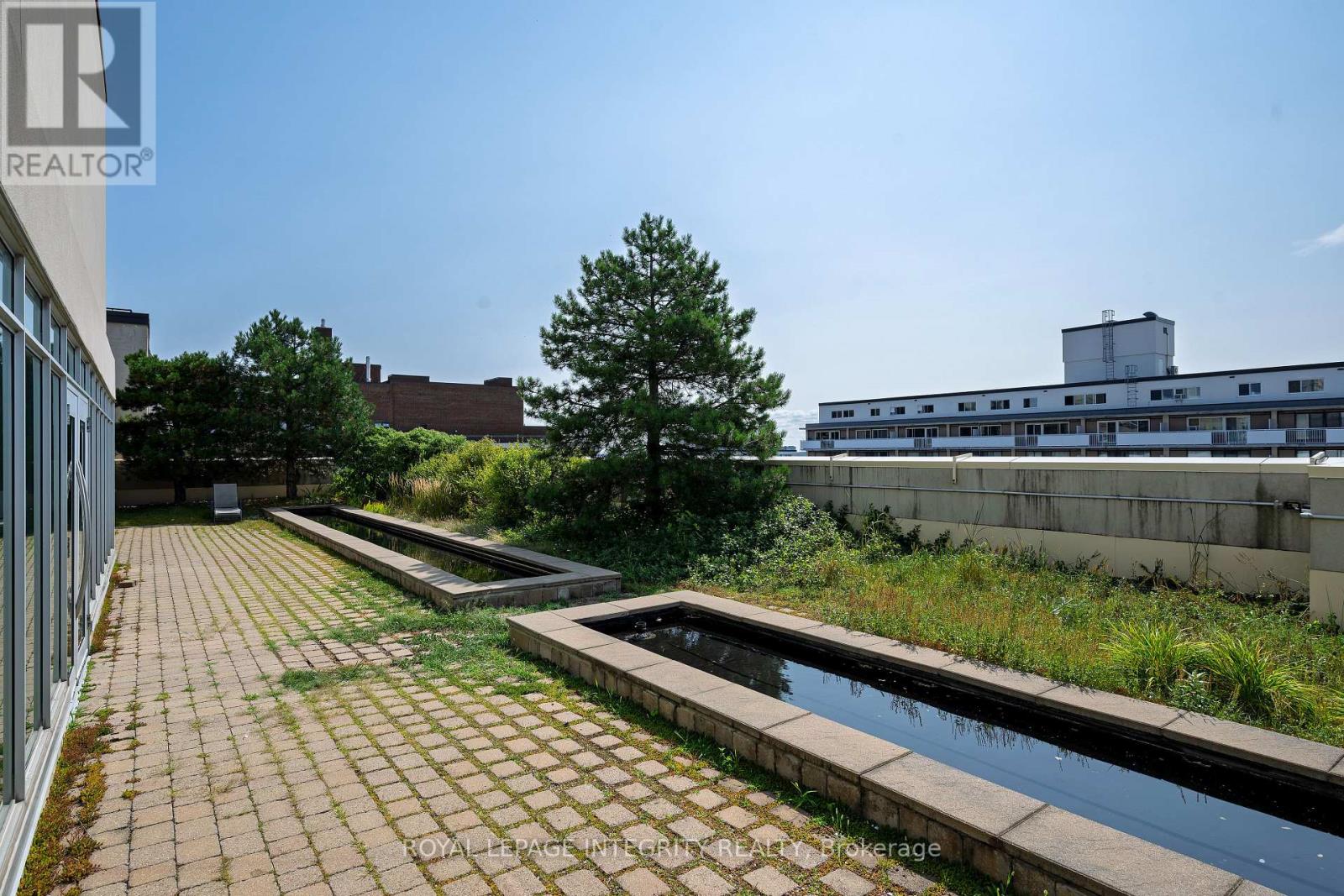 203 - 138 Somerset Street W