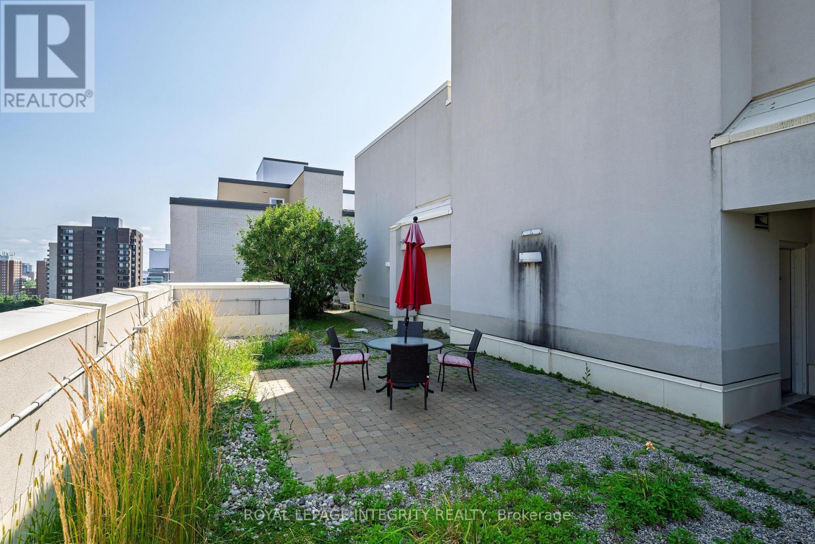 203 - 138 Somerset Street W