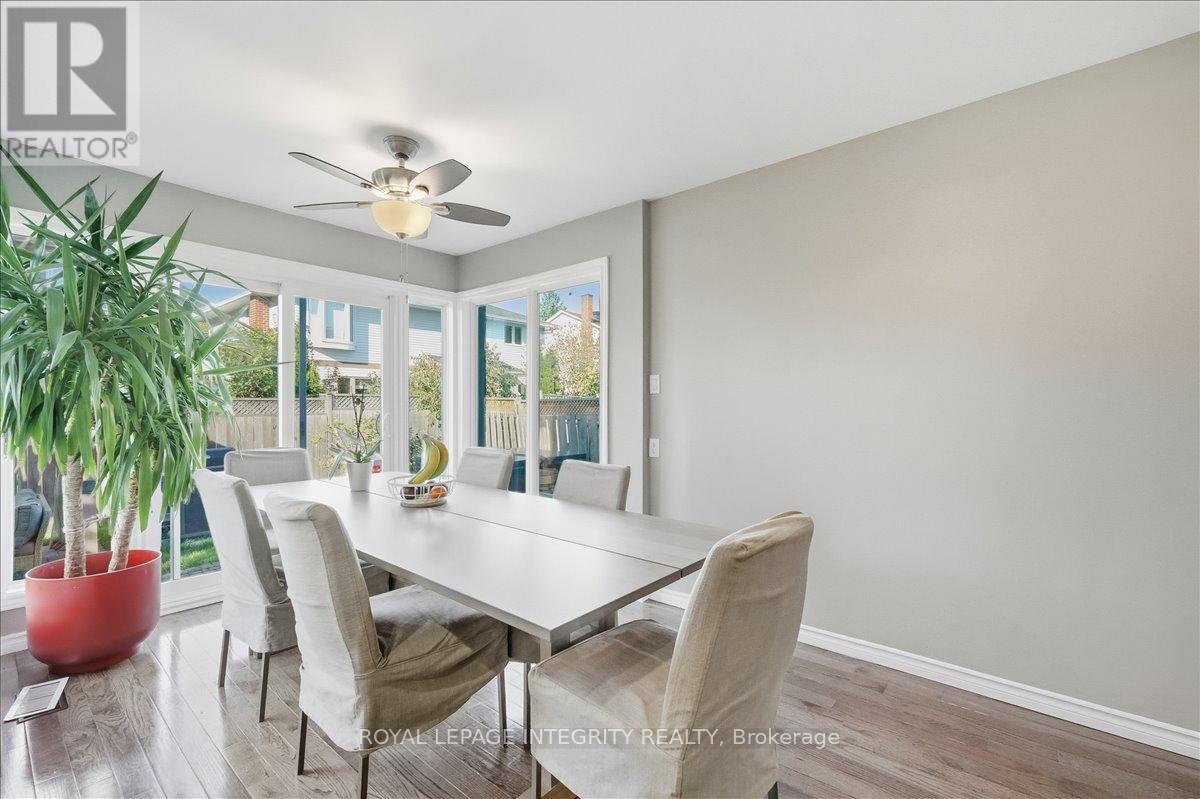 1406 Bouton D'or Way