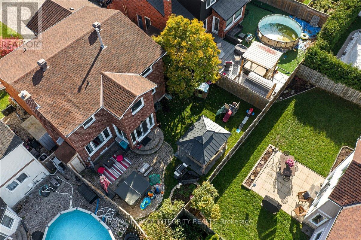 1406 Bouton D'or Way