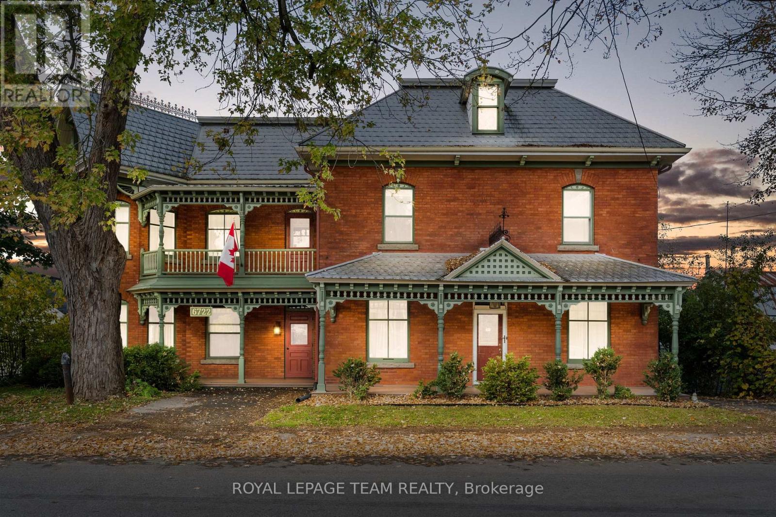 6722 Rideau Valley Drive S