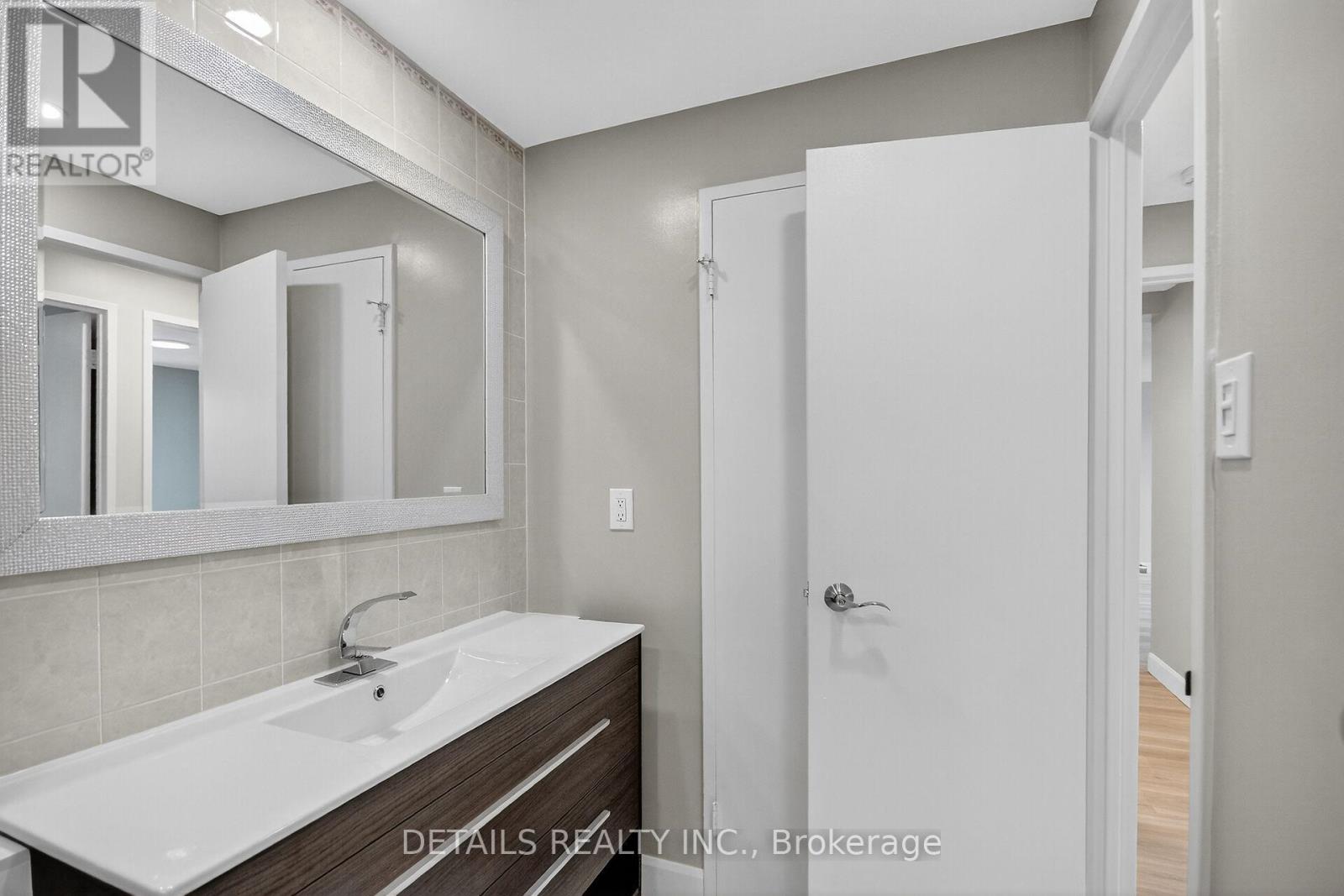 202 - 3100 Carling Avenue