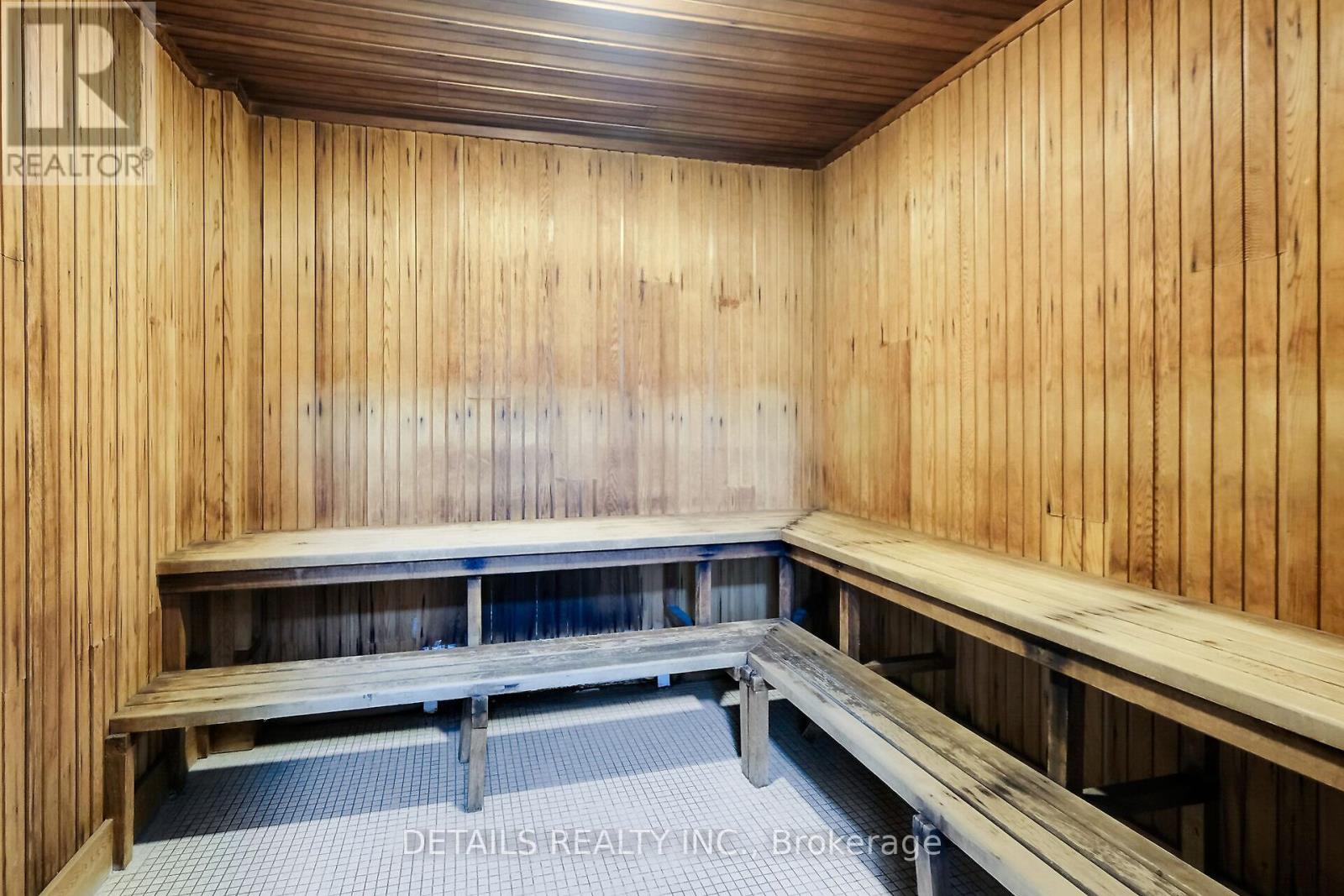 202 - 3100 Carling Avenue