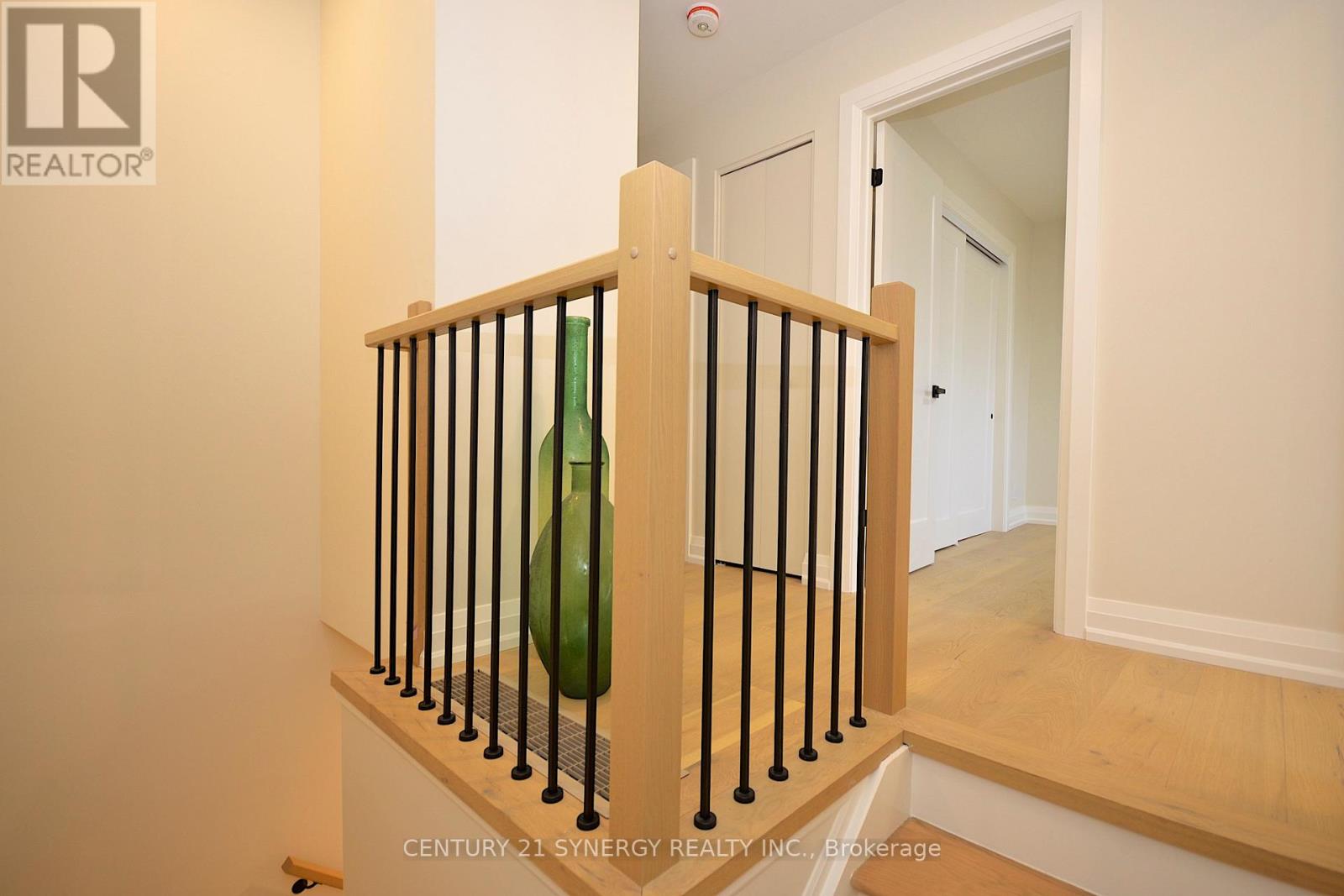 32 - 660 Hochelaga Street