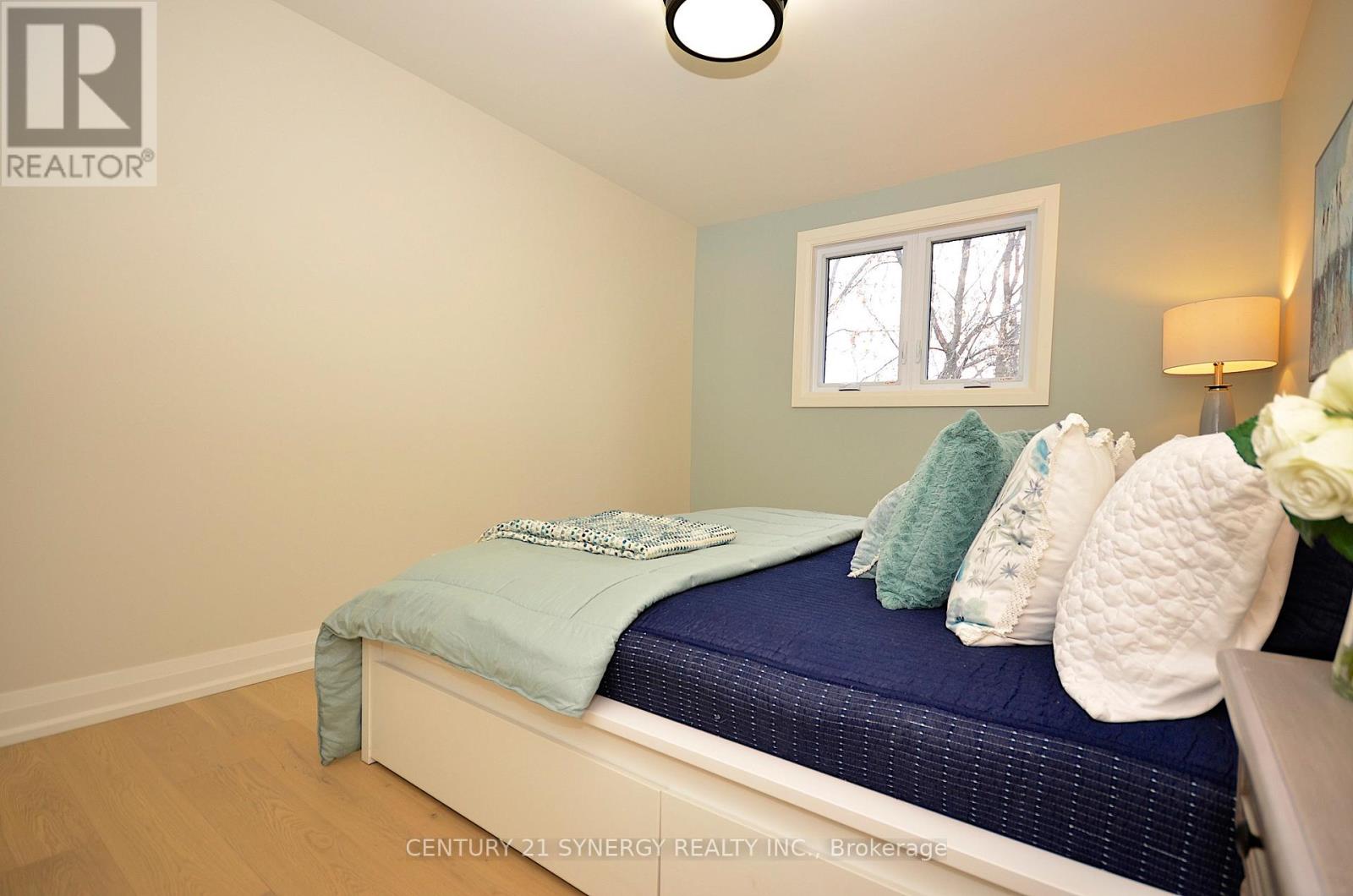 32 - 660 Hochelaga Street