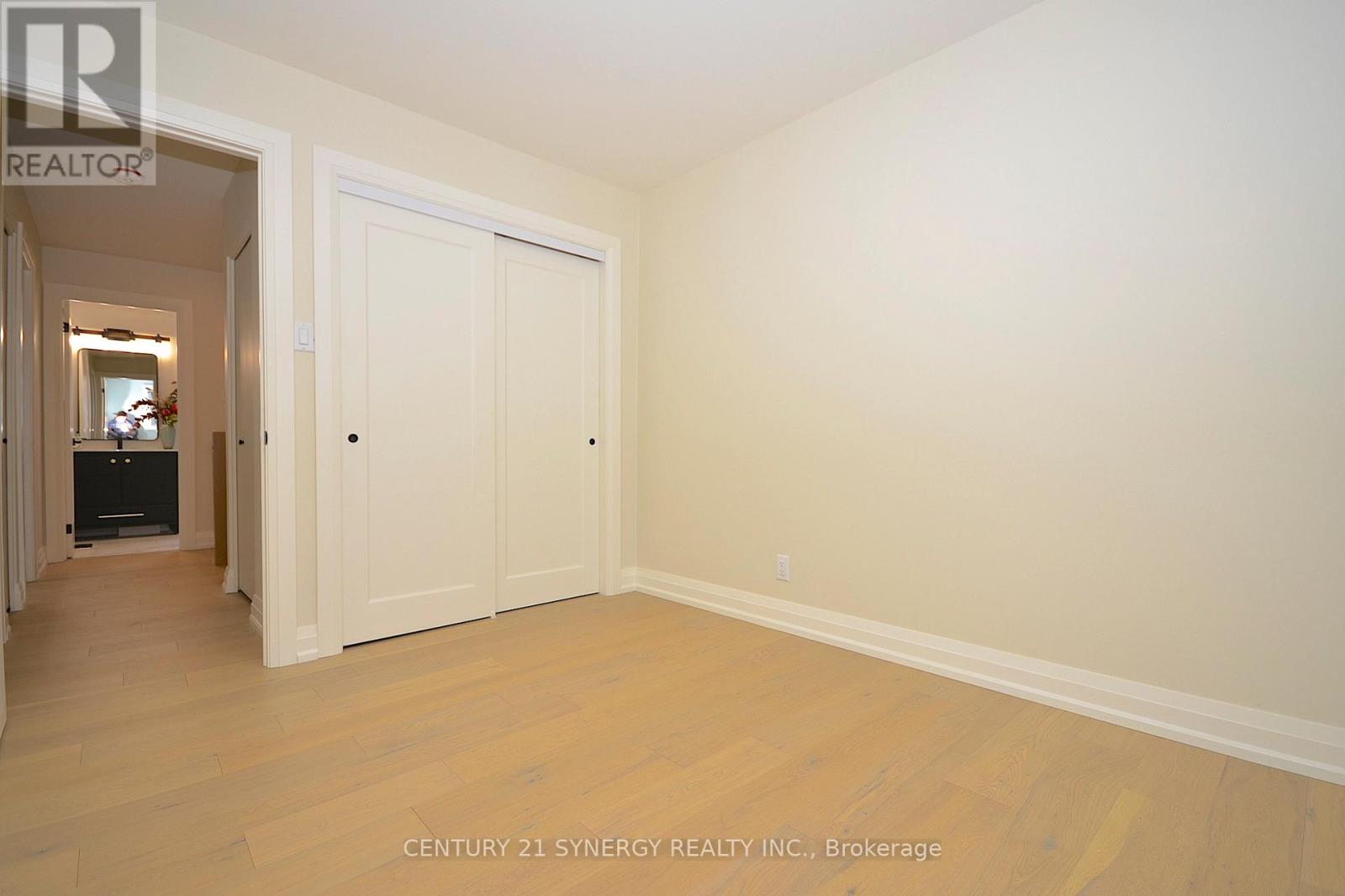 32 - 660 Hochelaga Street