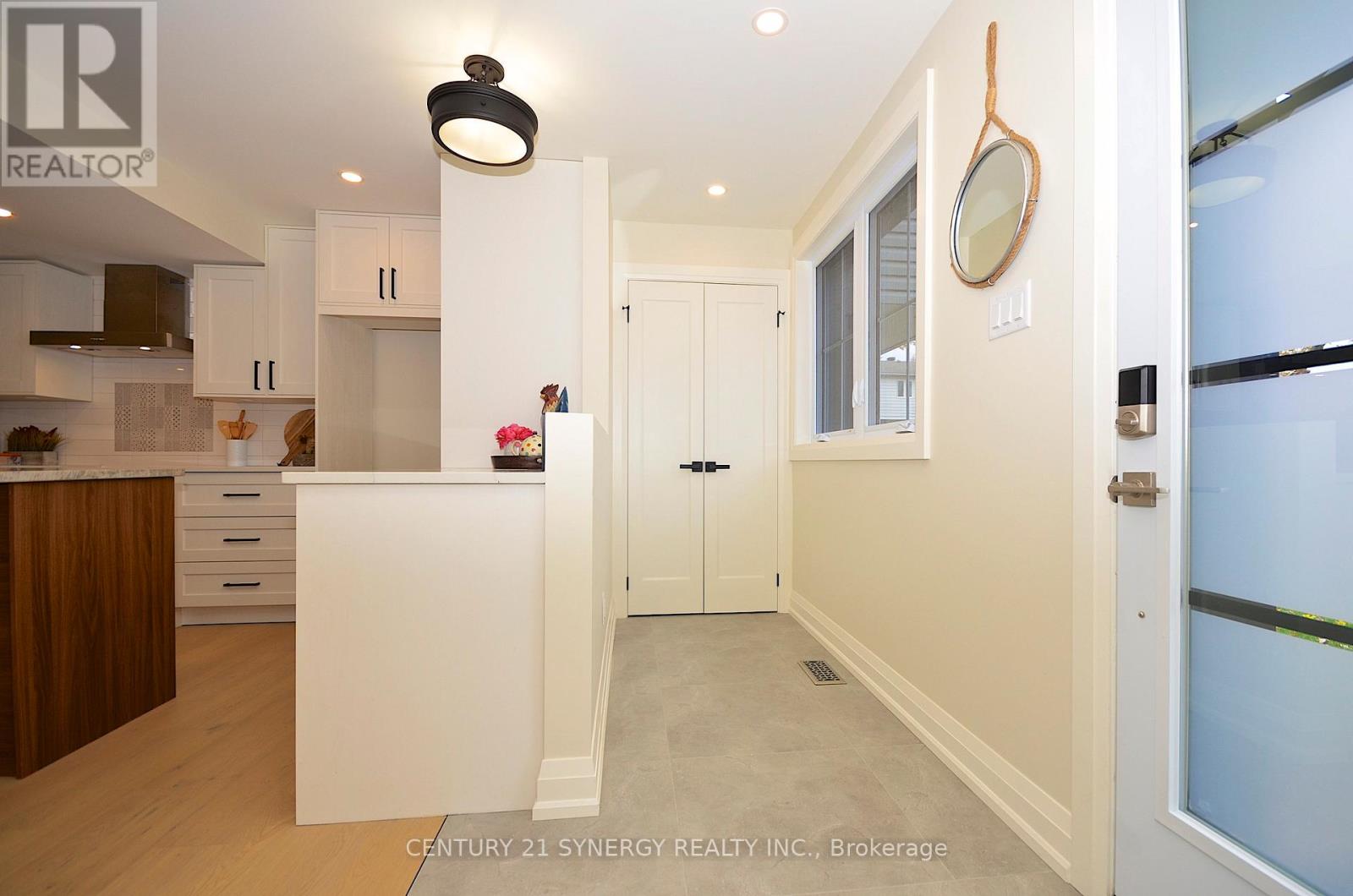 32 - 660 Hochelaga Street