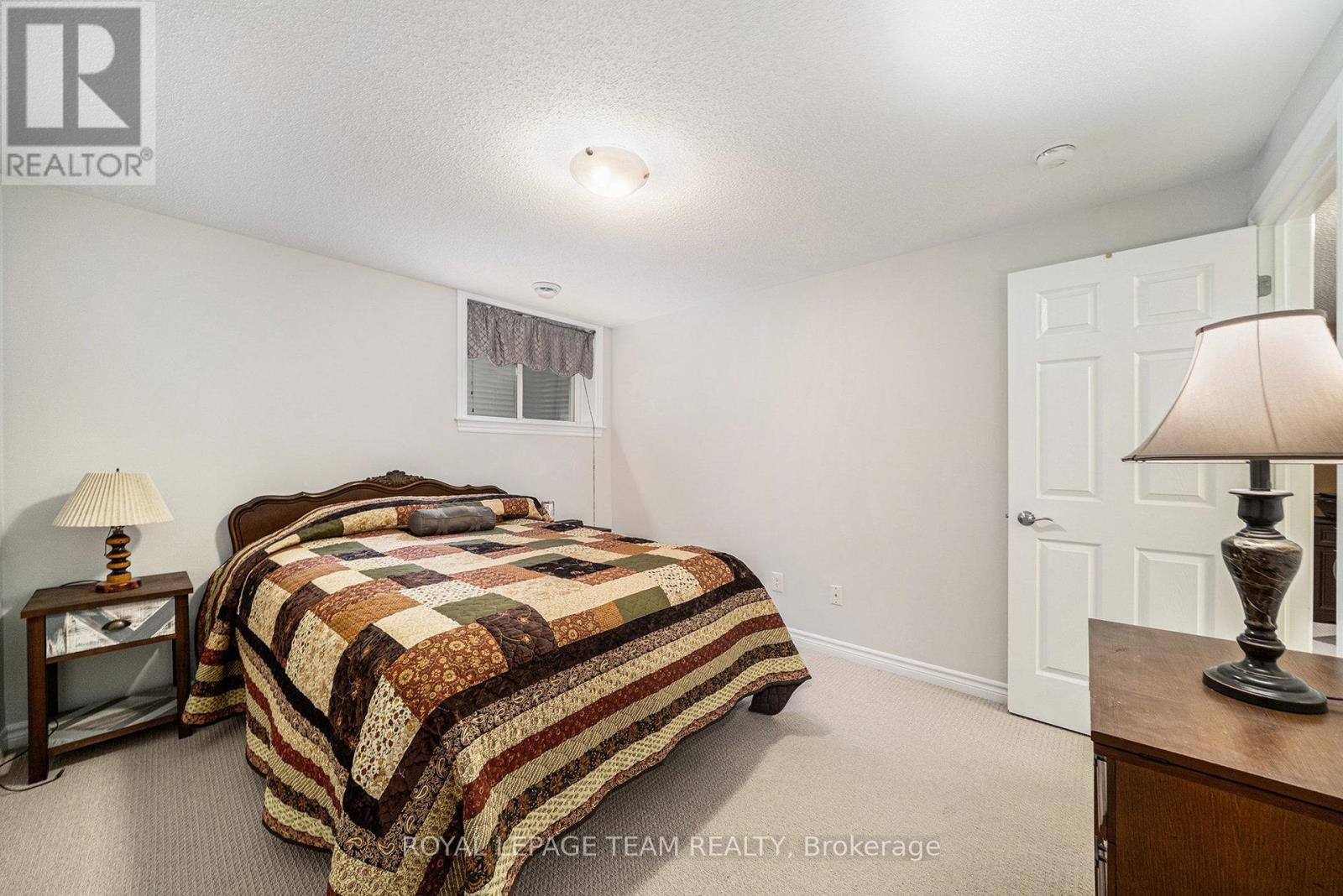 129 Tradewinds Crescent