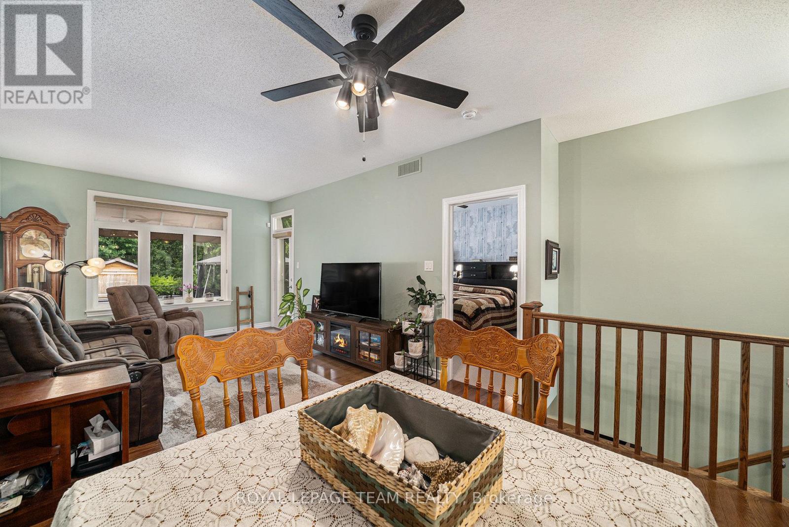 129 Tradewinds Crescent