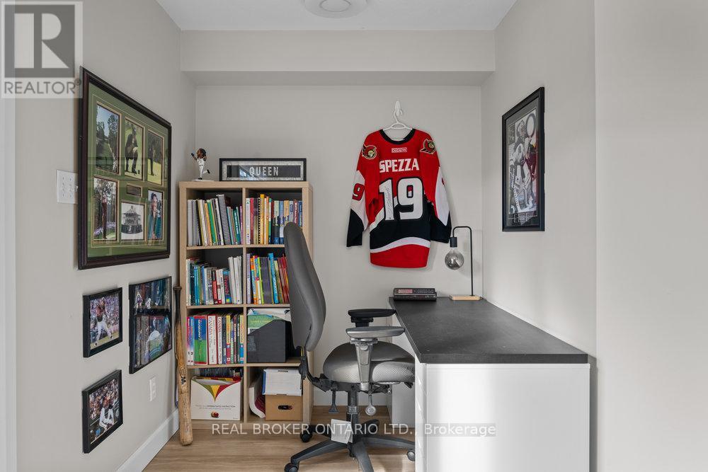 10 - 293 Aquaview Drive