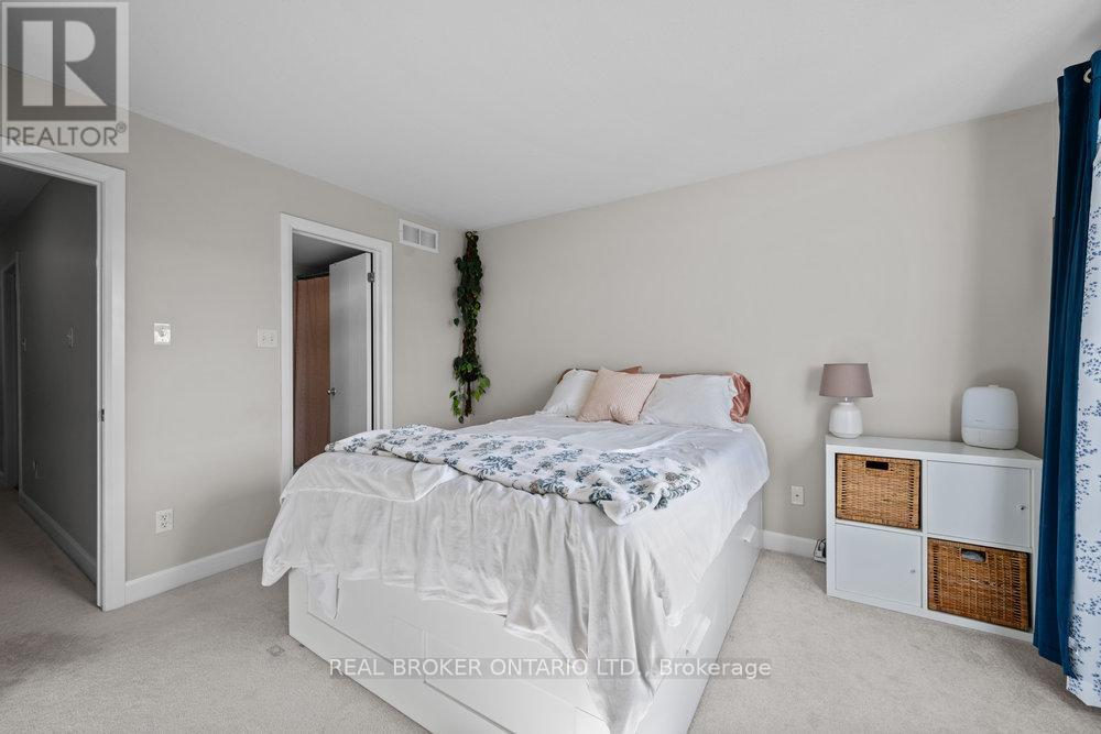 10 - 293 Aquaview Drive