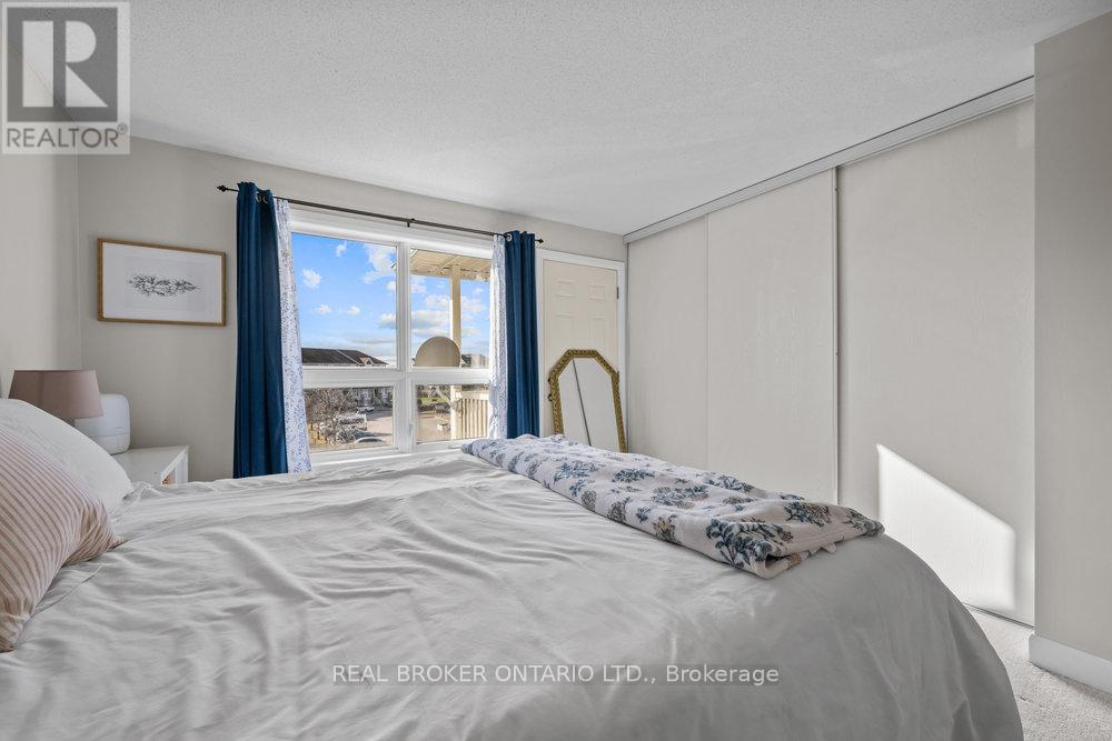 10 - 293 Aquaview Drive