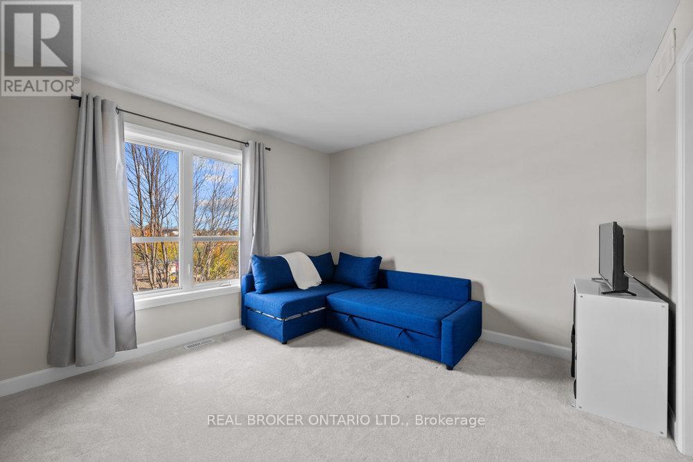 10 - 293 Aquaview Drive