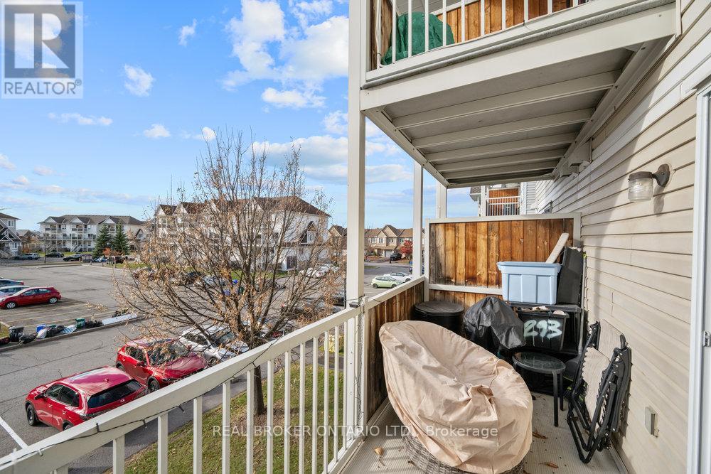 10 - 293 Aquaview Drive