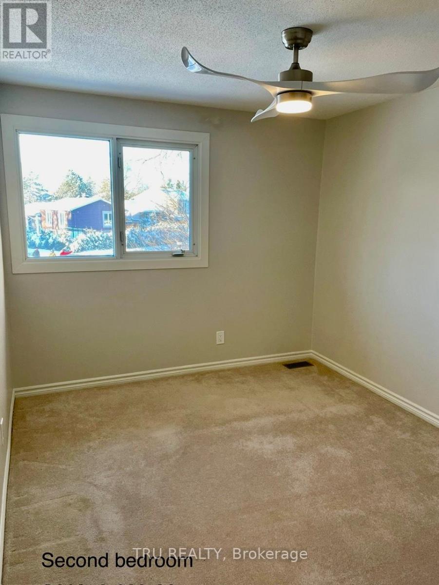 2285 Stonehenge Crescent