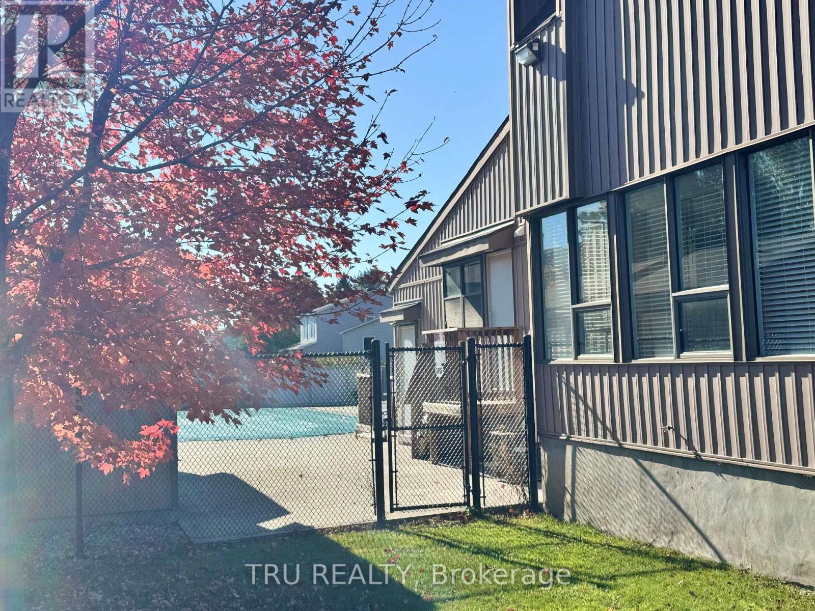 2285 Stonehenge Crescent