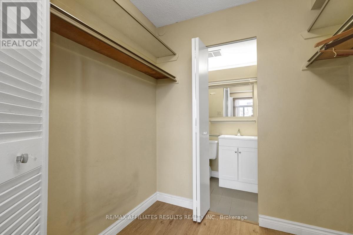 1103 - 500 Laurier Avenue W