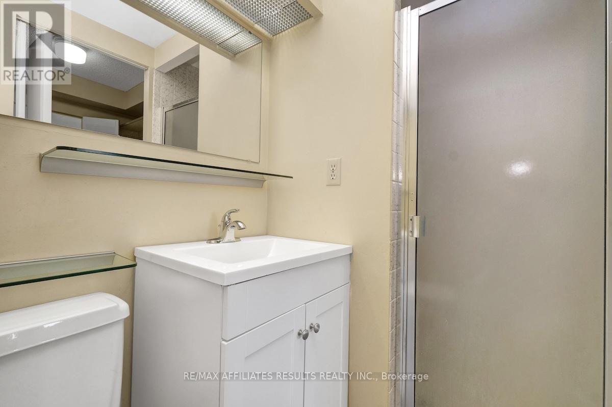 1103 - 500 Laurier Avenue W