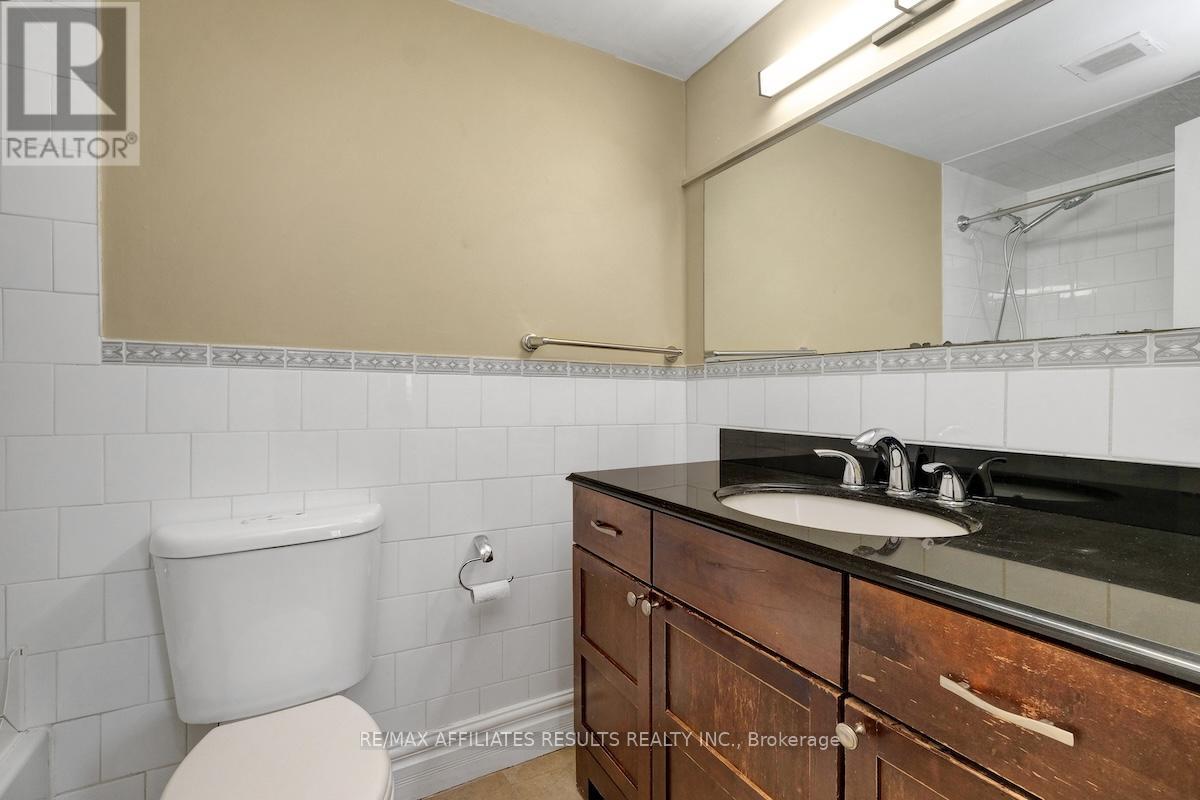 1103 - 500 Laurier Avenue W