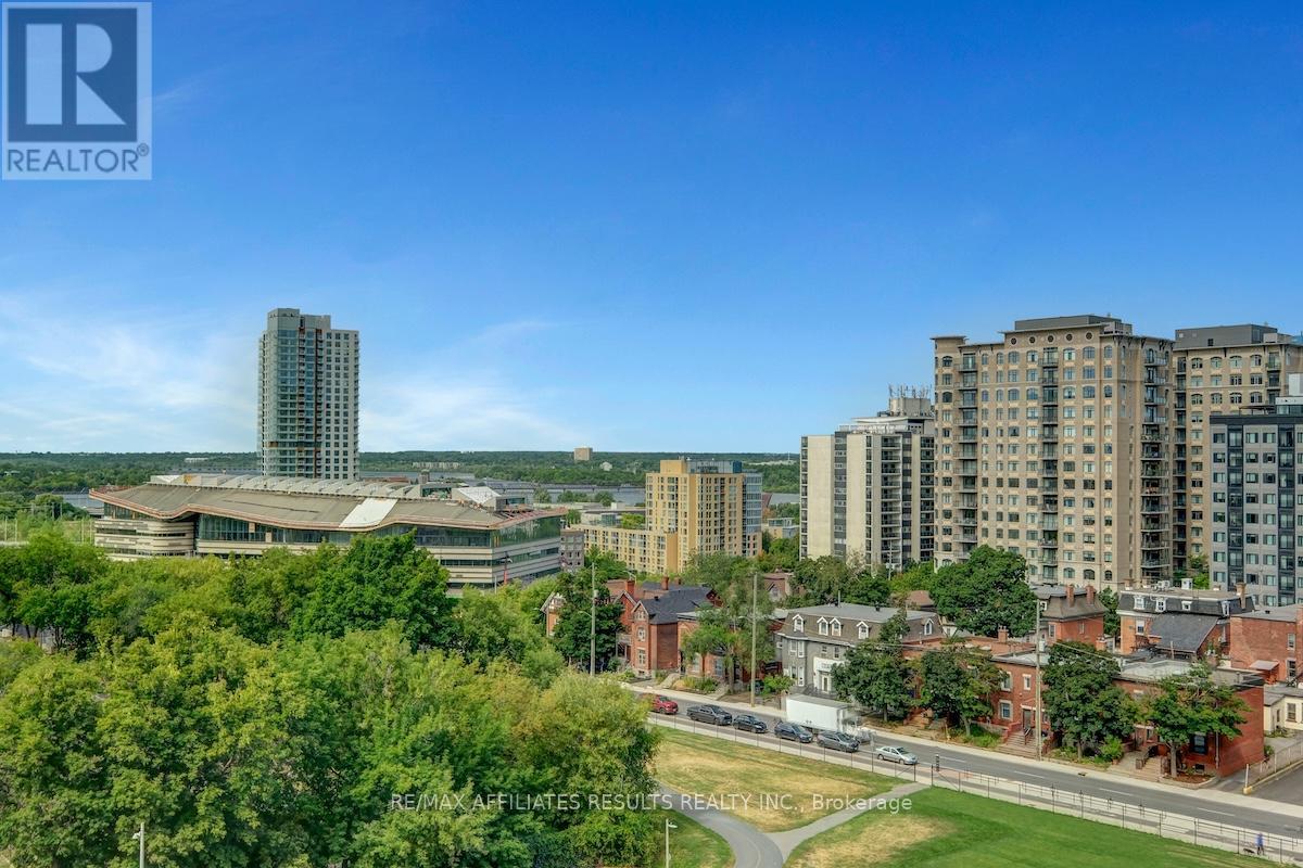 1103 - 500 Laurier Avenue W