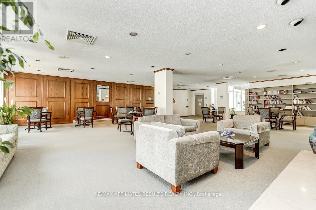 1103 - 500 Laurier Avenue W