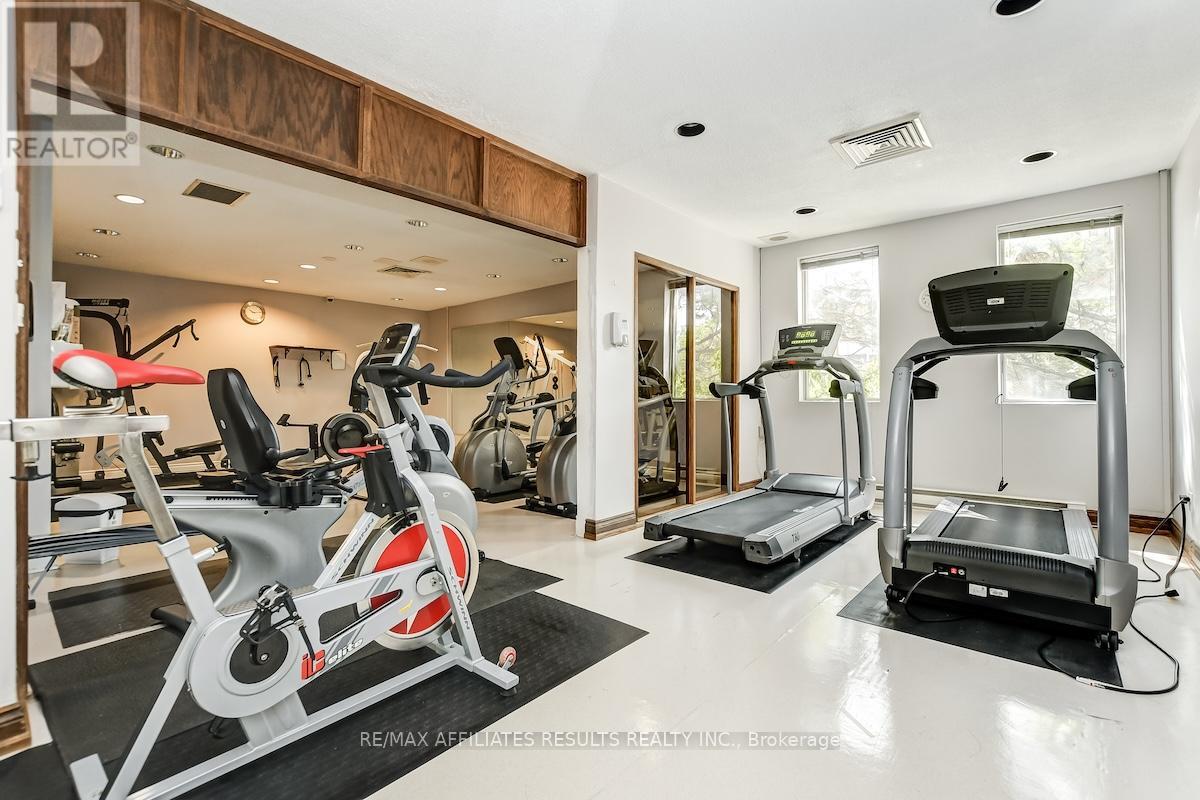 1103 - 500 Laurier Avenue W