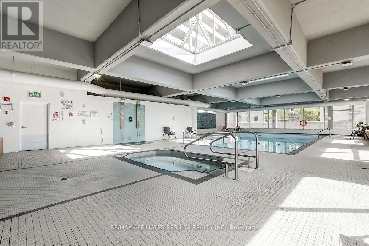 1103 - 500 Laurier Avenue W