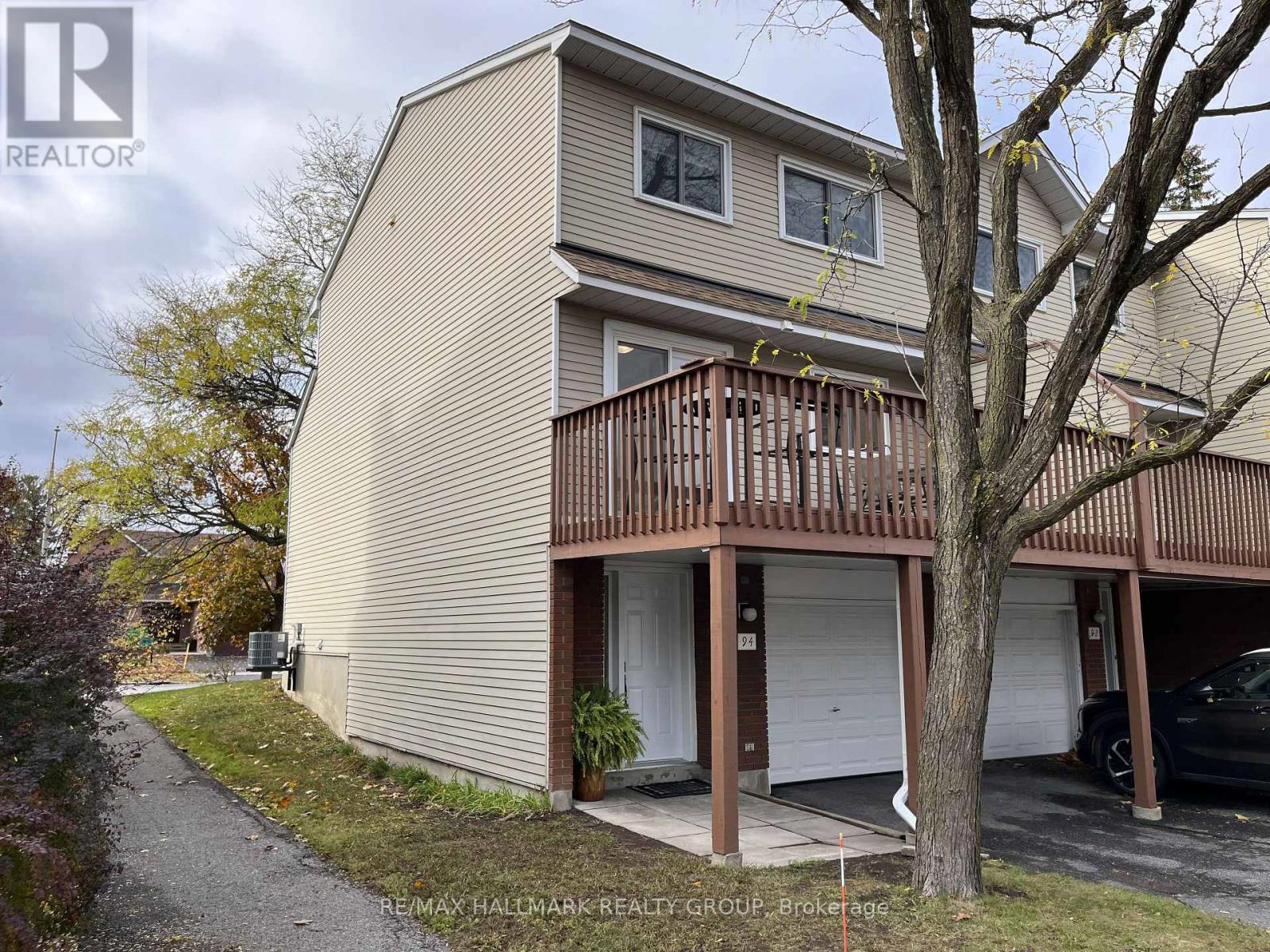 11 - 94 Esterlawn Private