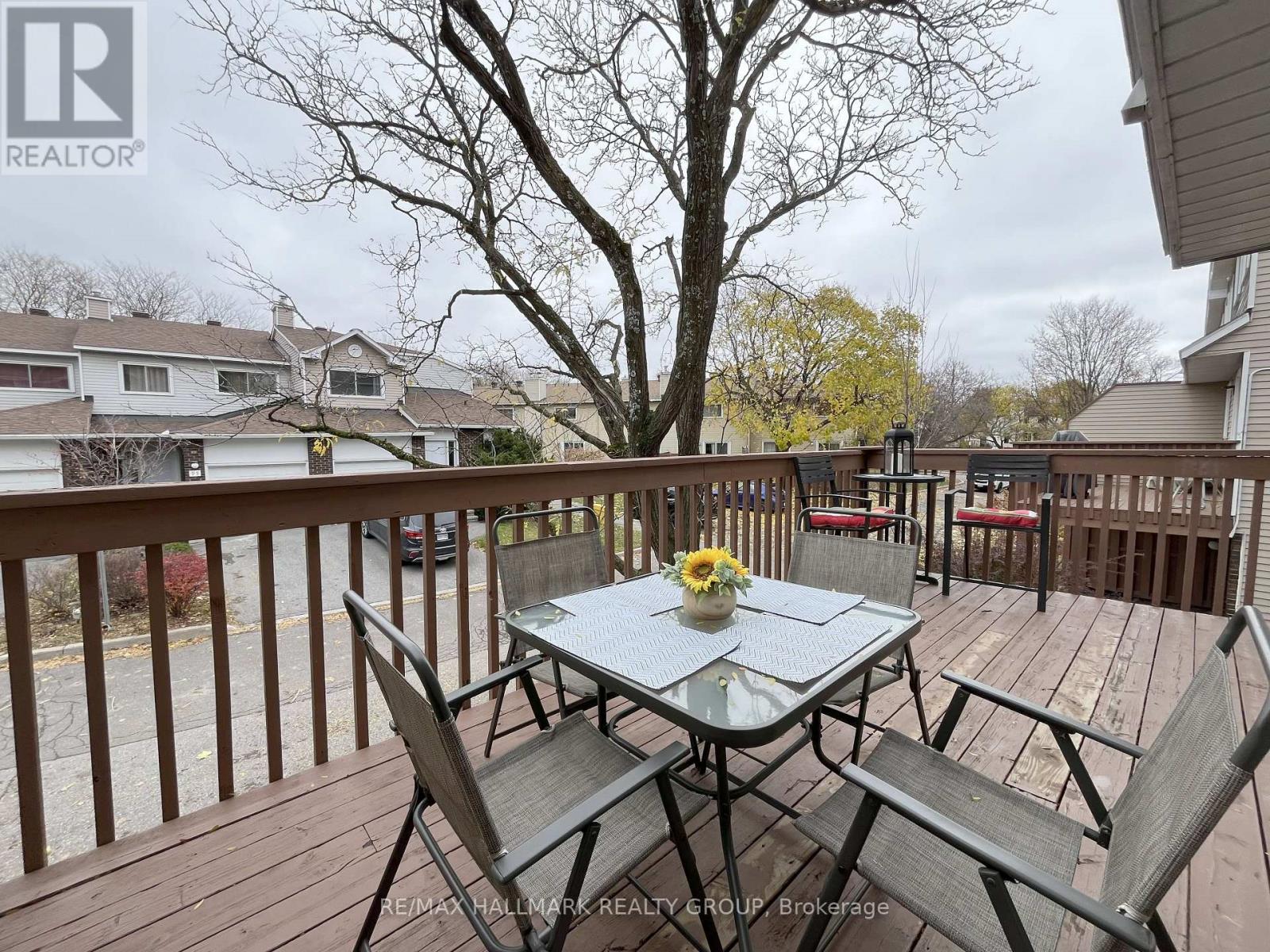 11 - 94 Esterlawn Private