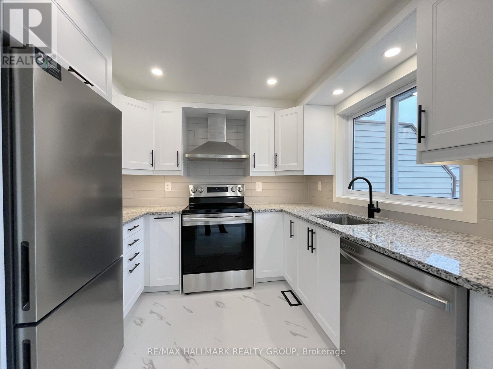 11 - 94 Esterlawn Private