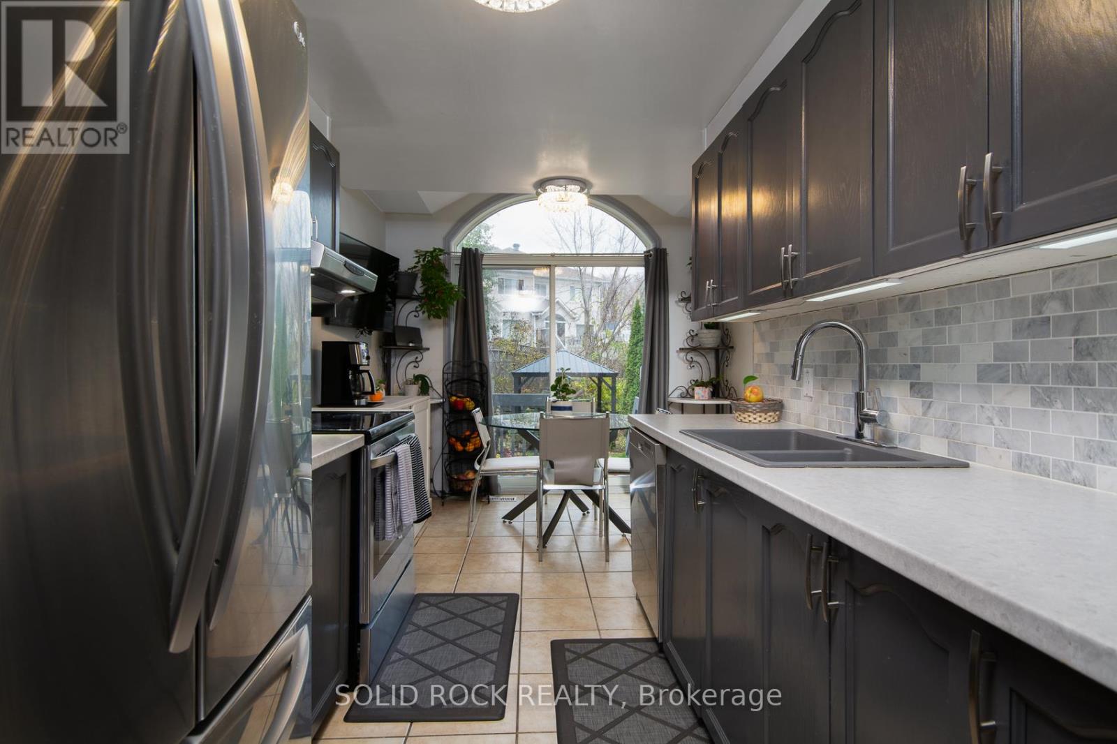 61 Flowertree Crescent