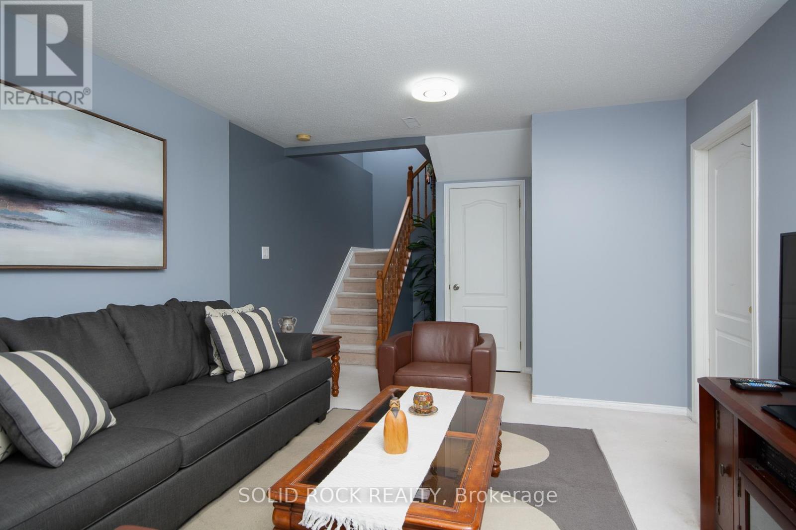 61 Flowertree Crescent