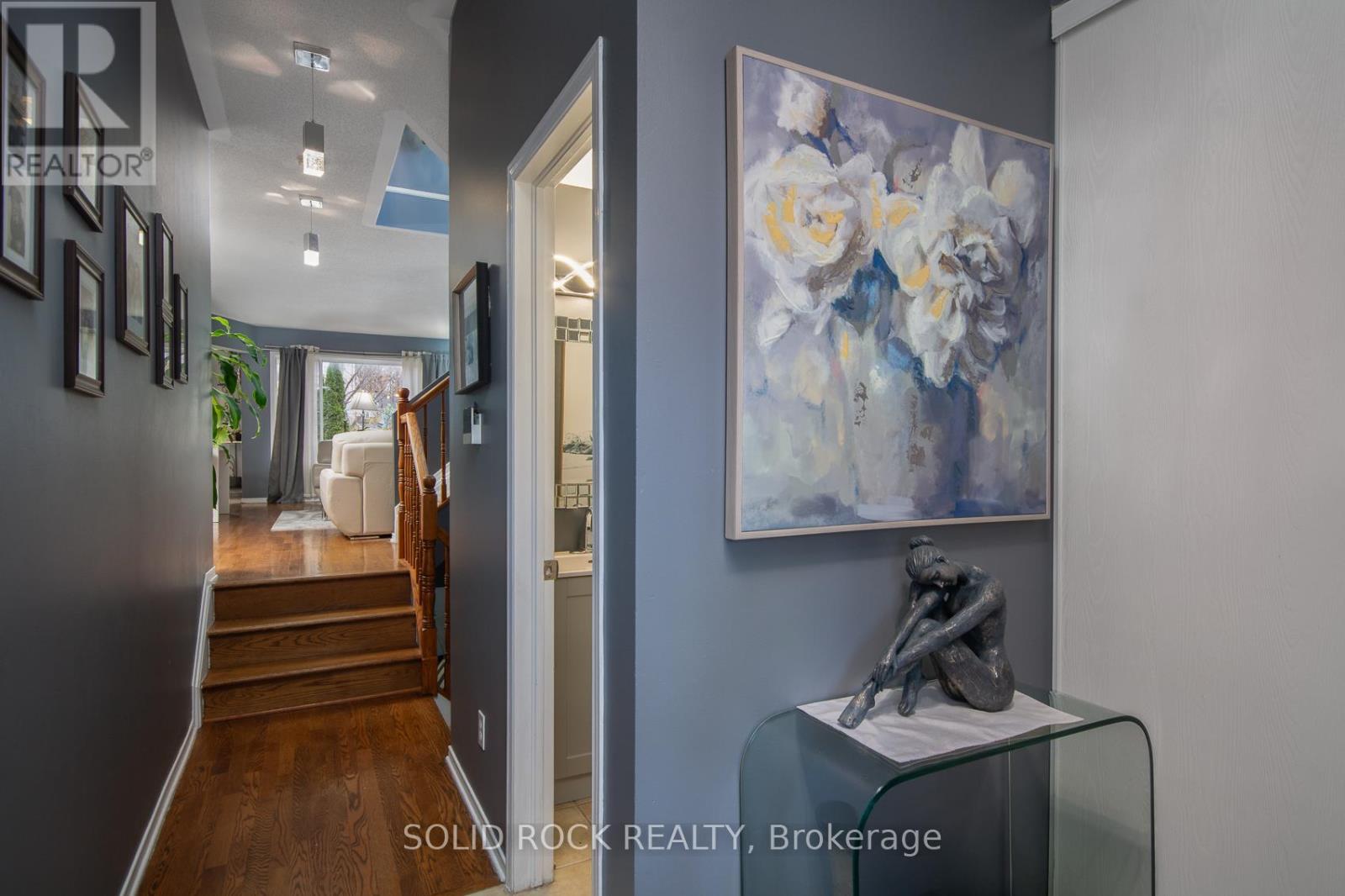 61 Flowertree Crescent