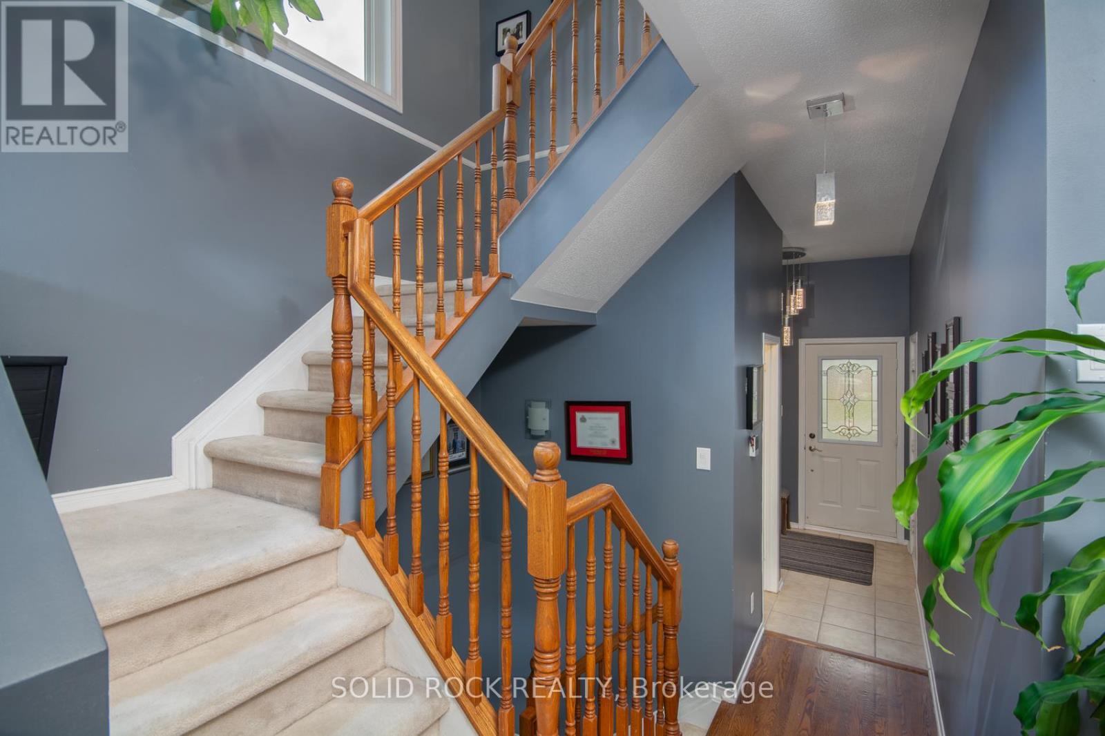 61 Flowertree Crescent