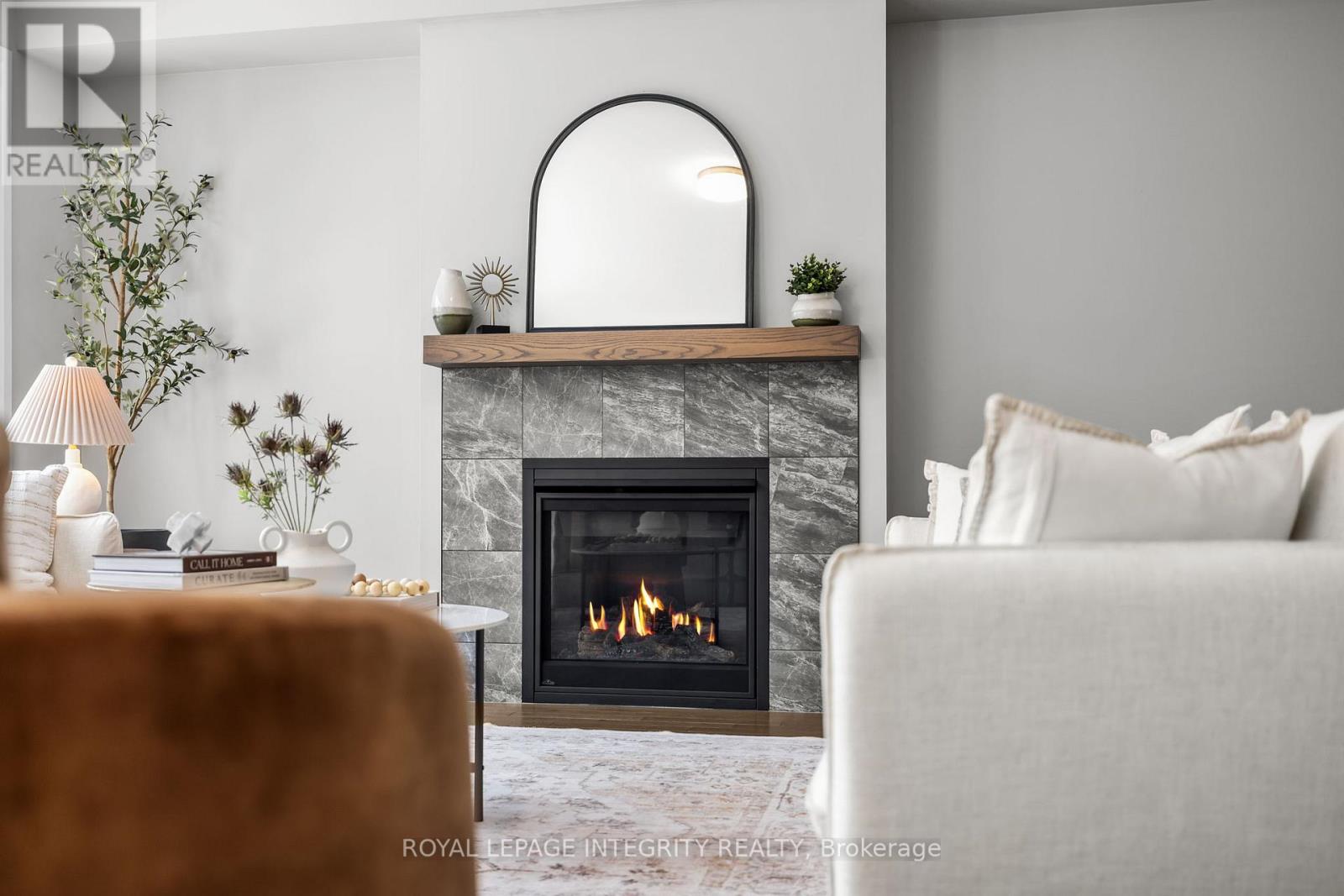 652 Moonflower Crescent