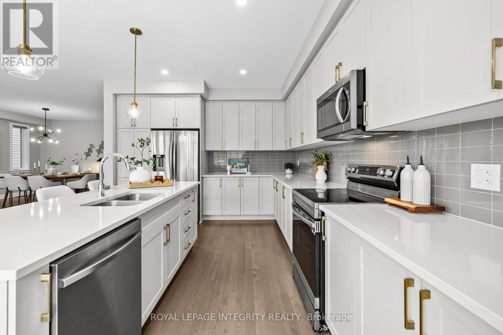 652 Moonflower Crescent