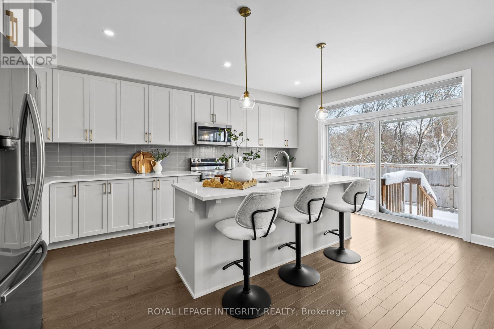 652 Moonflower Crescent