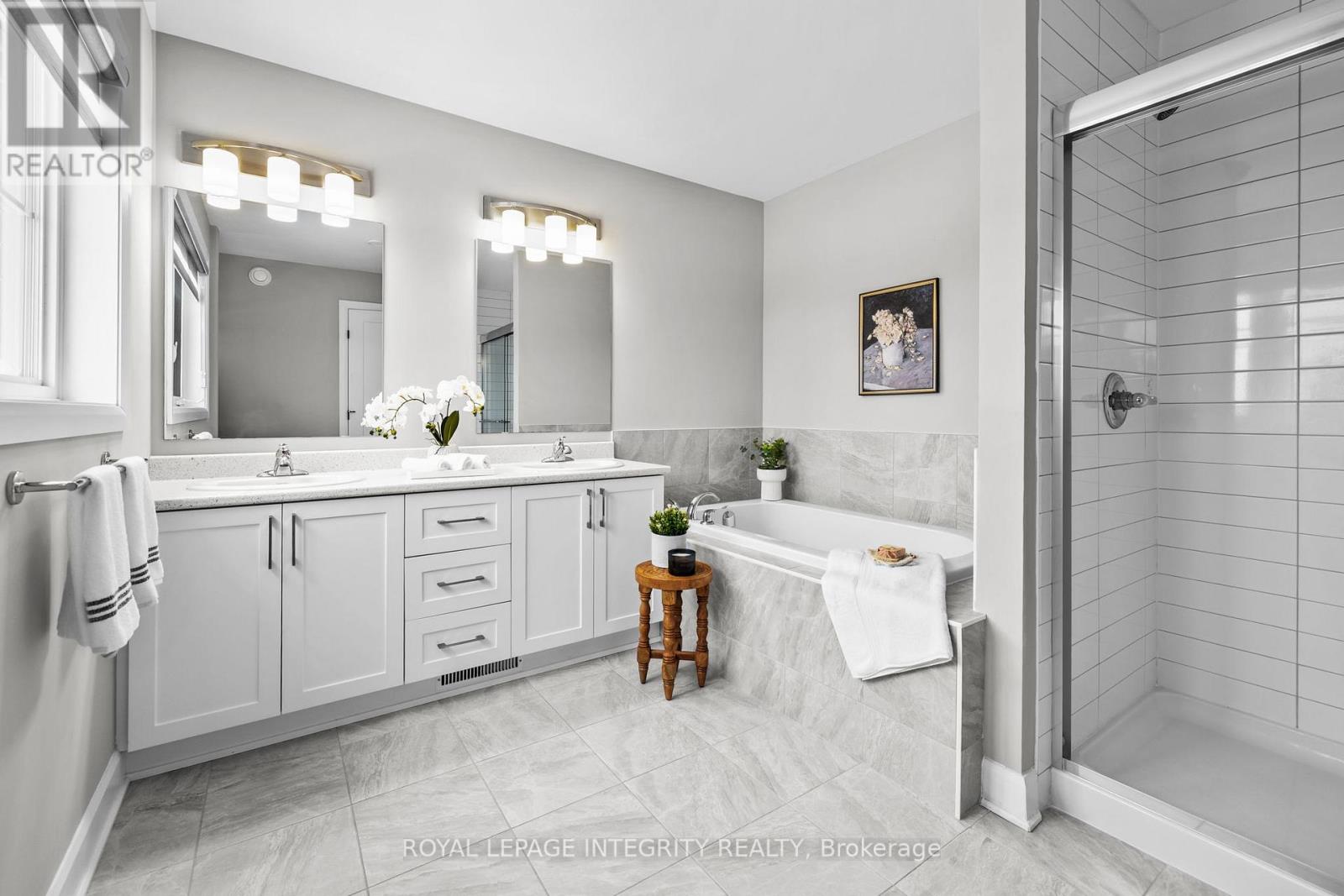 652 Moonflower Crescent