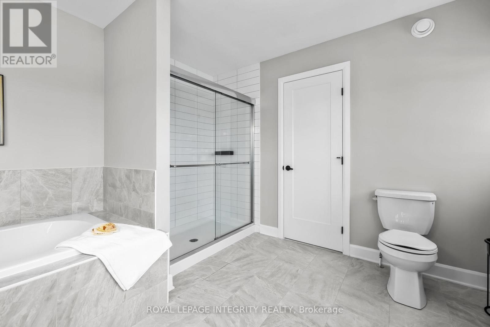 652 Moonflower Crescent