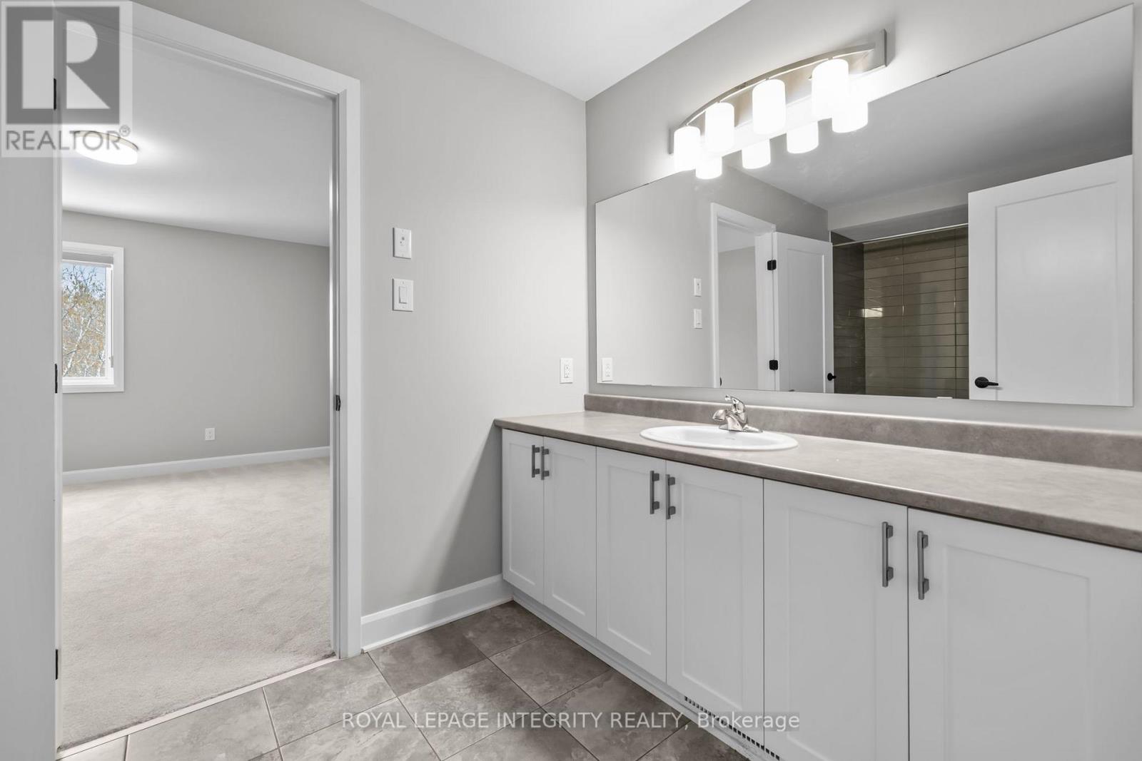 652 Moonflower Crescent