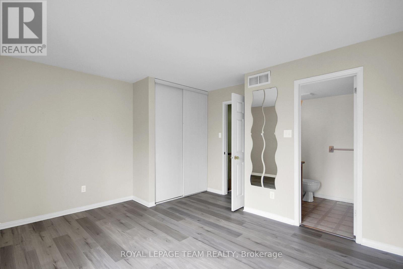 16 - 414 Hillsboro Private